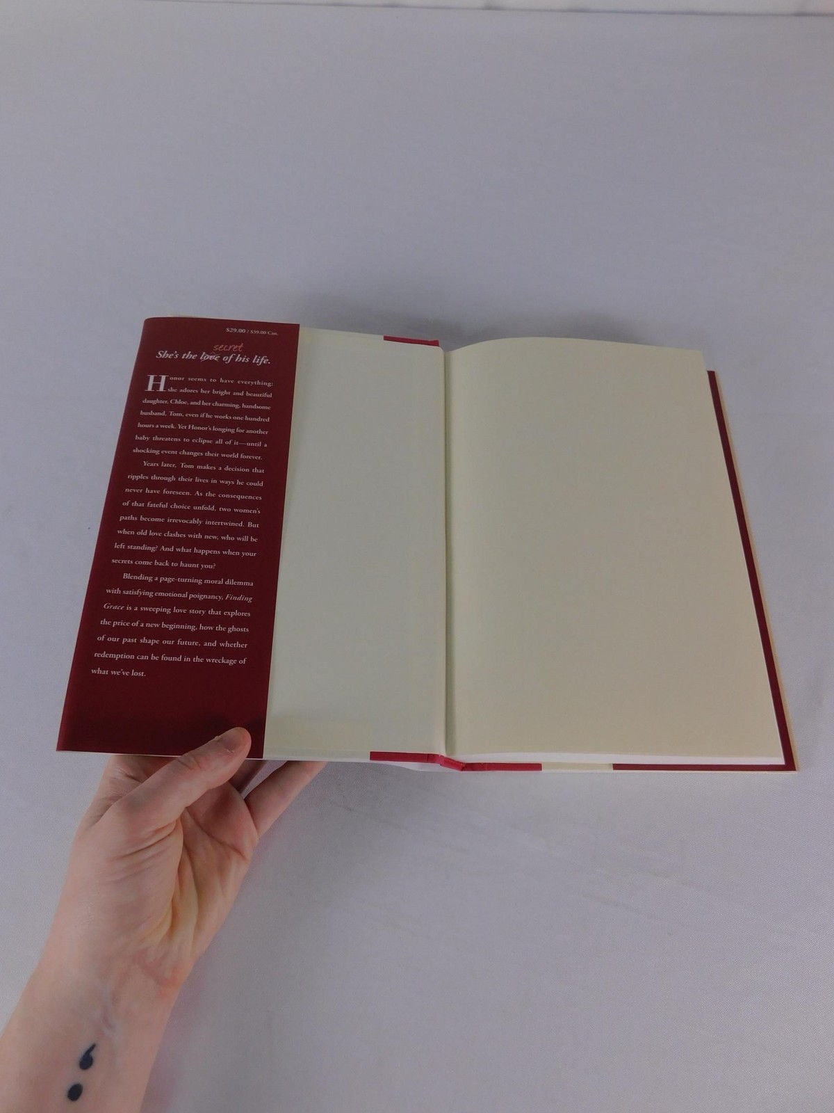 Finding Grace Loretta Rothschild St. Martin’s Press English HC Dust Jacket