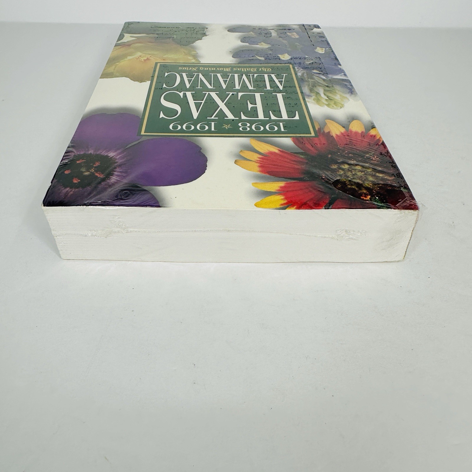 1998-1999 Texas Almanac Dallas Morning News 59th Ed Wildflowers La Belle & More