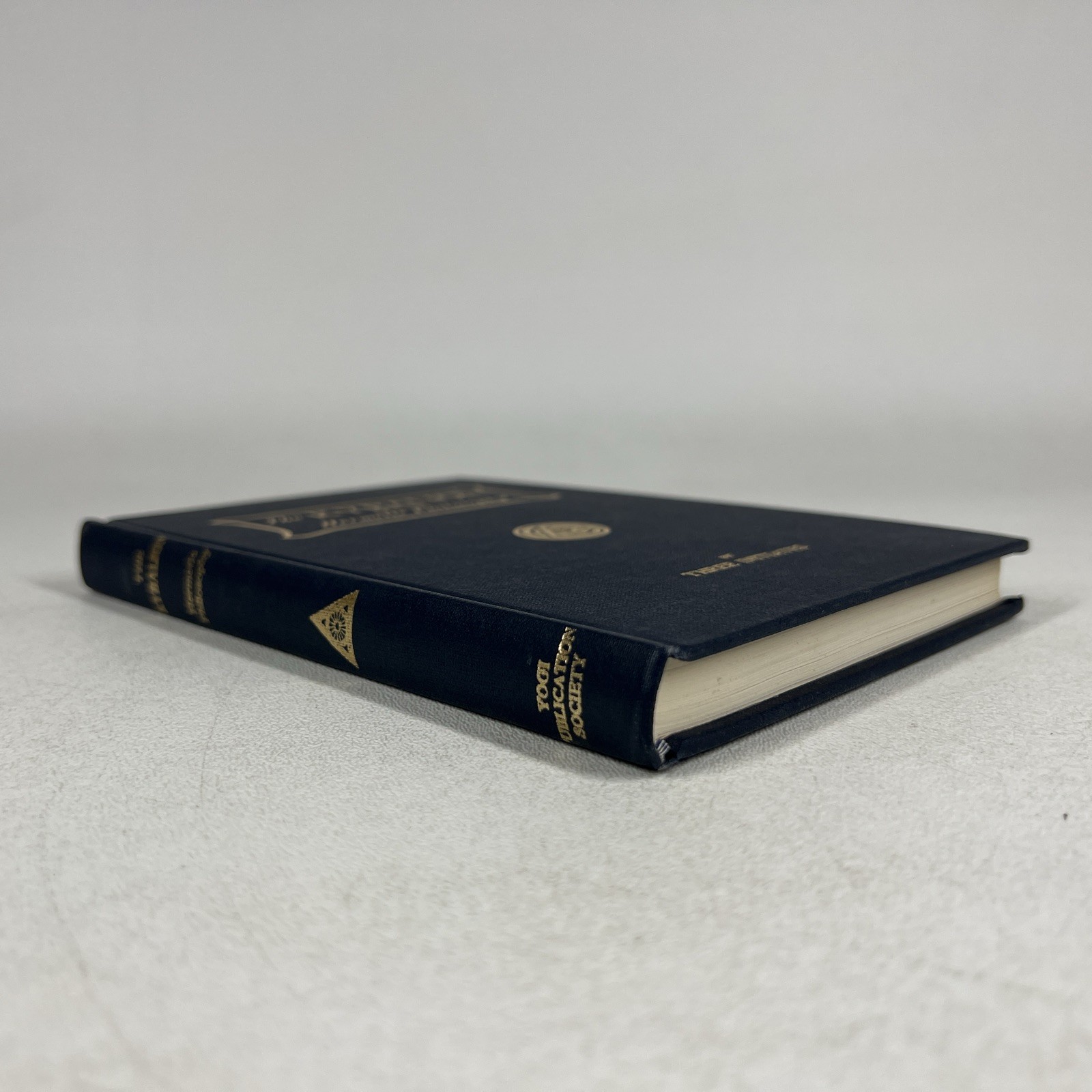 The Kybalion Hermetic Philosophy 1940 Three Initiates Yogi Publication Society
