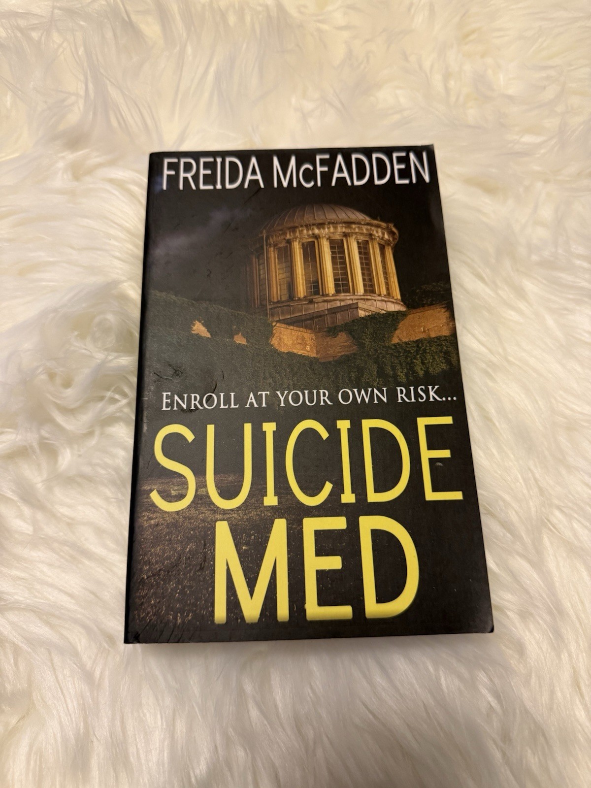NEW Suicide Med Paperback Book Frieda McFadden Out of Print Authentic Rare