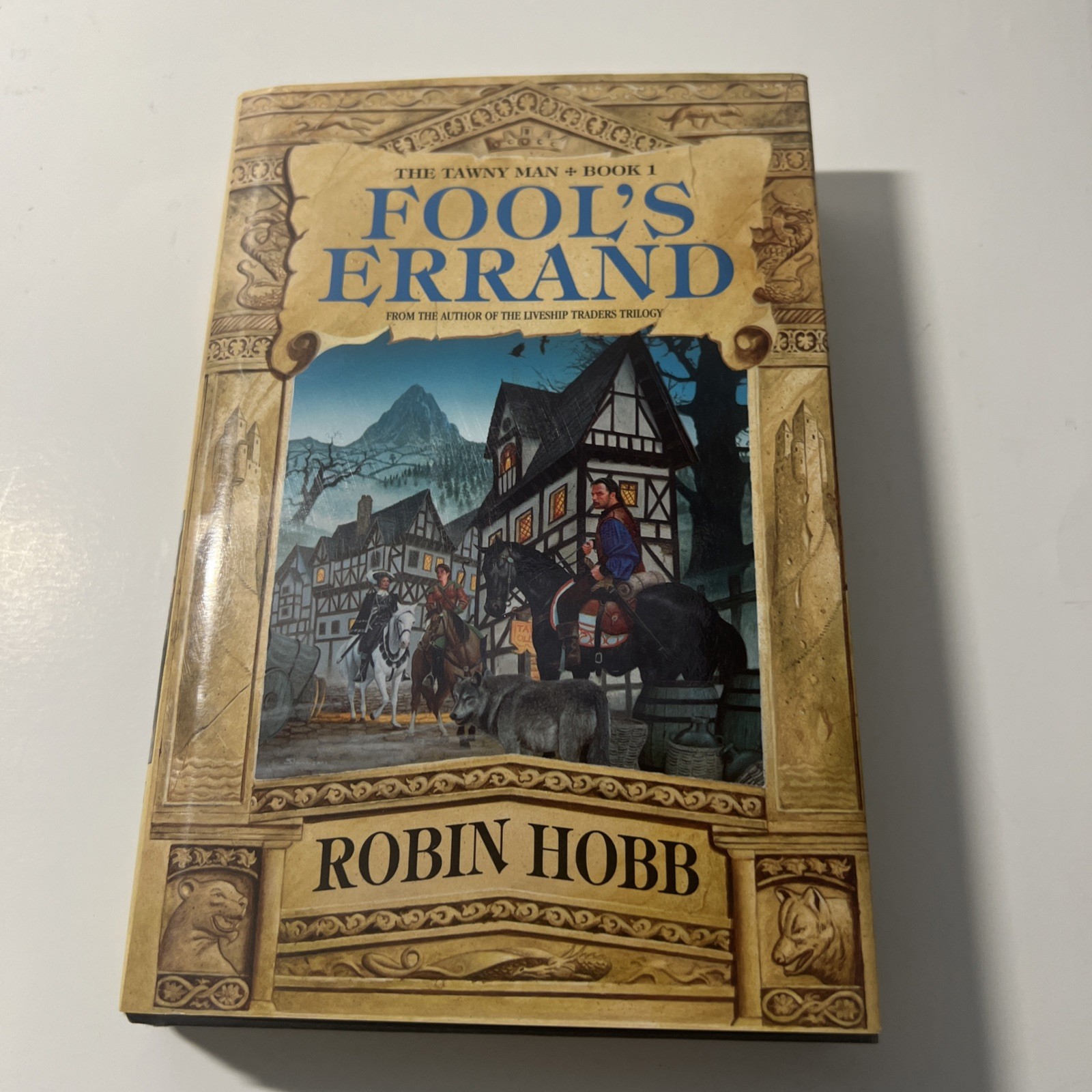 Robin Hobb Fool’s Errand Tawny Man Series #1 Hard Cover DJ Like New BCE