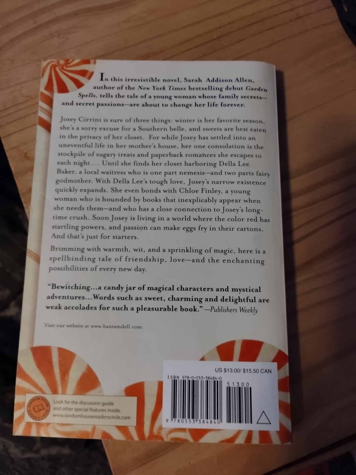 The Sugar Queen – Paperback – GOOD