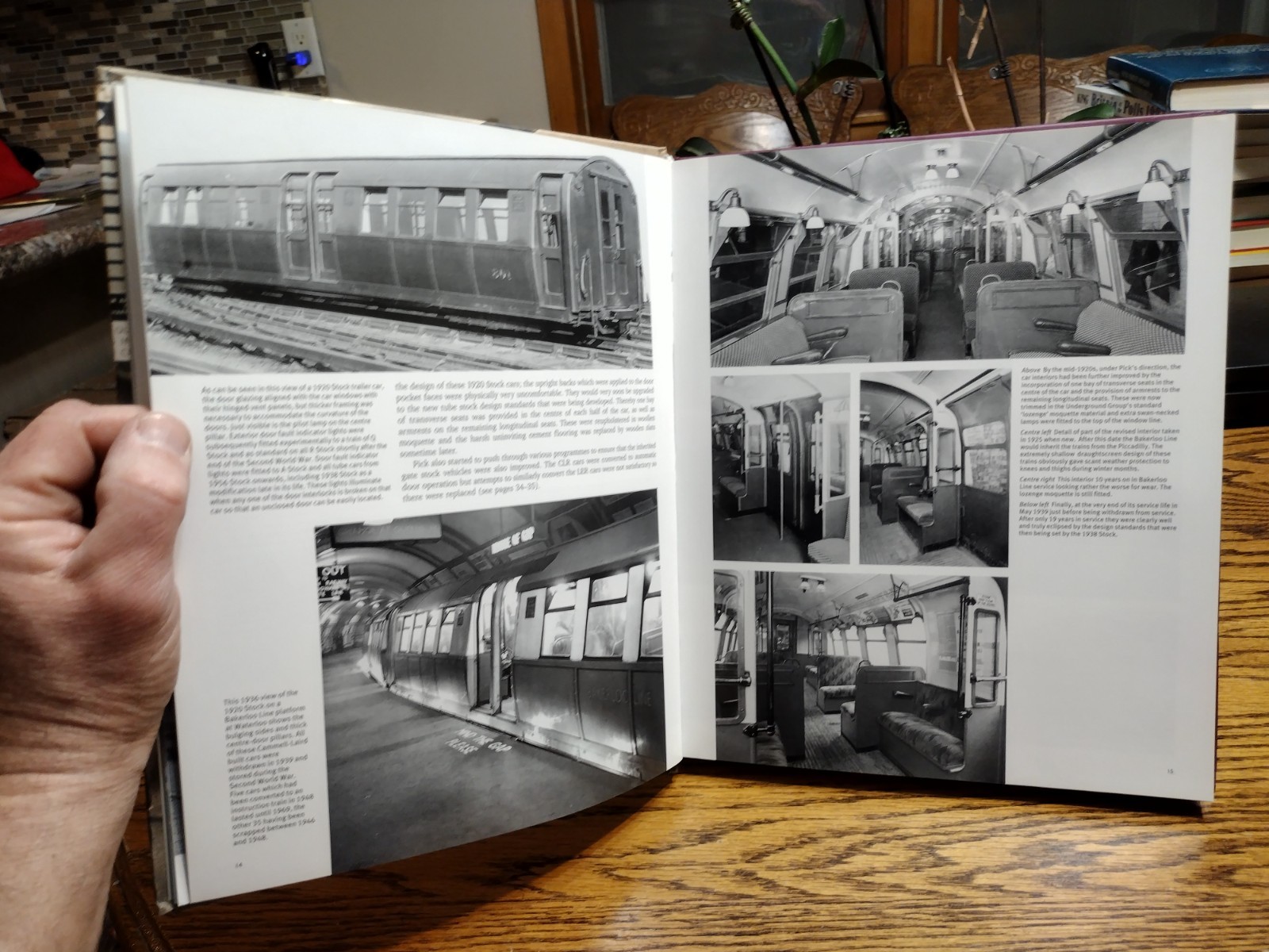 Underground Movement Paul Moss FCSD 2000 Capital Transport 224 pages Tons Illust