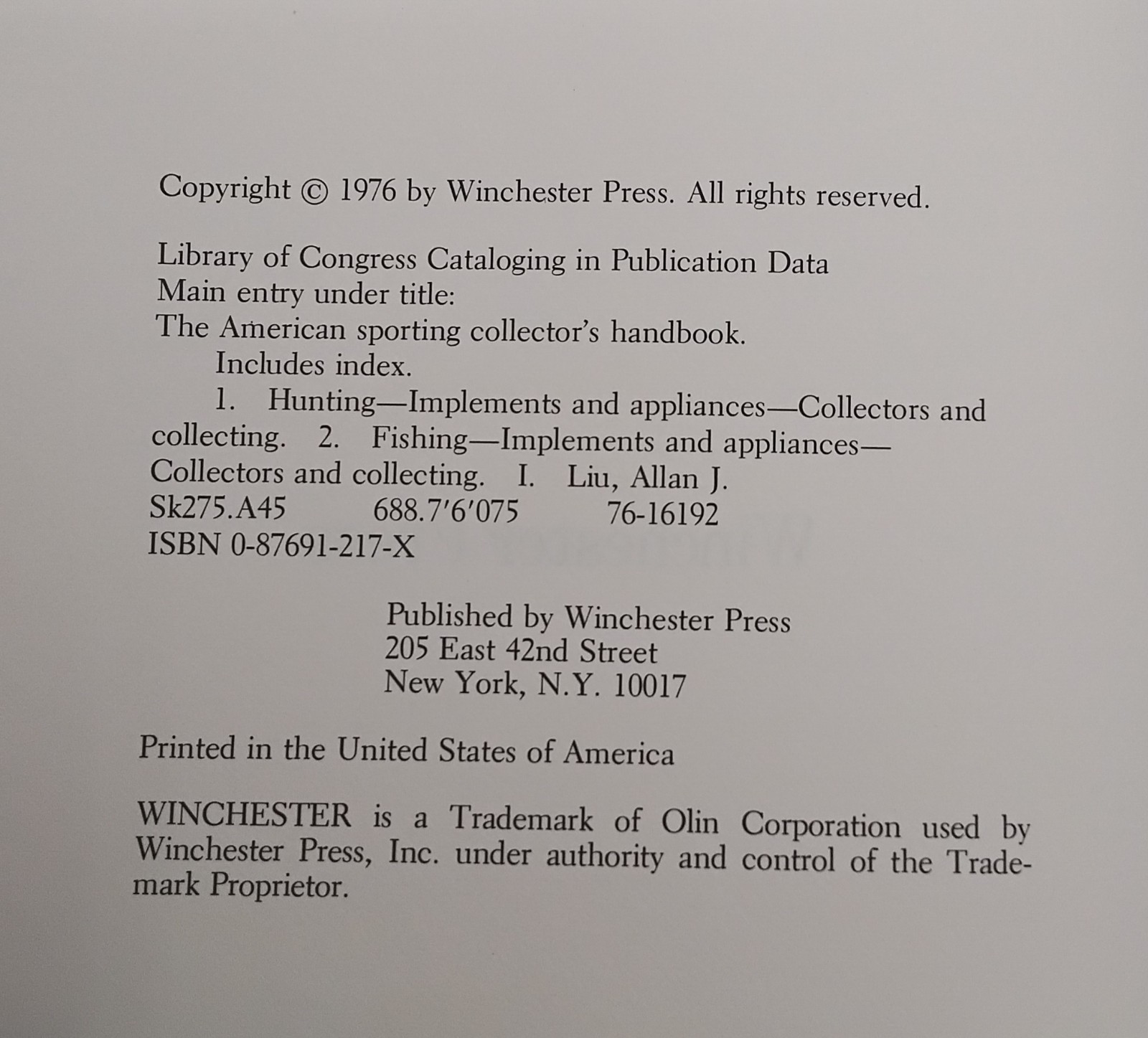 The American Sporting Collectors Handbook (1976) from Allan Liu – 1st EDITION DJ
