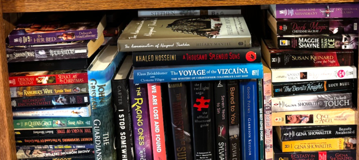 LOT OF 5 POUNDS HARDCOVER BOOKS ROMANCE SUSPENSE THRILLER MYSTERY NICE MIX GOOD