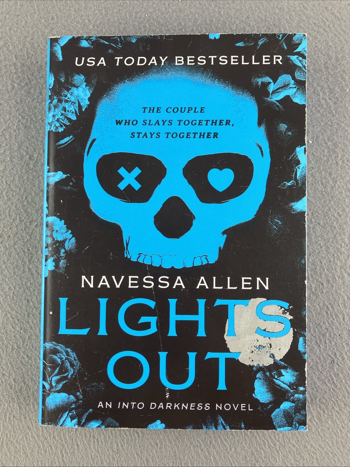 Lights Out : An into Darkness Novel by Navessa Allen (2024, Trade Paperback)