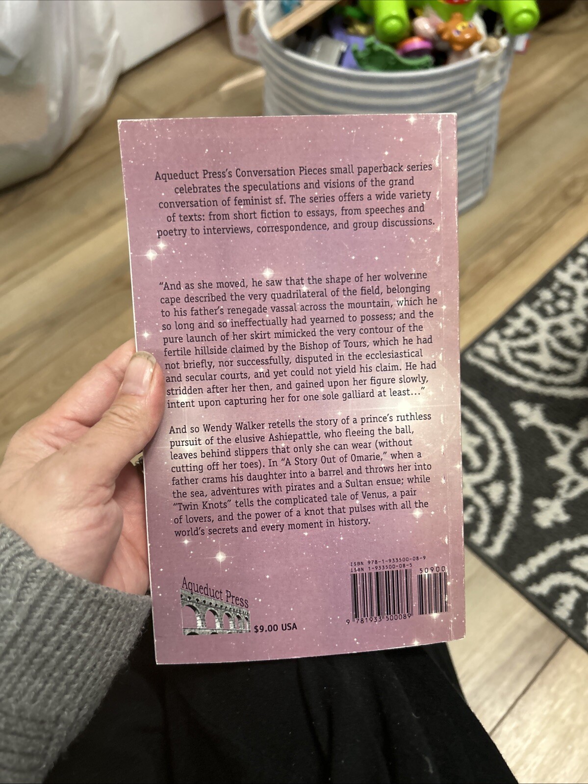 Knots : Volume 14 in the Conversation Pieces Series by Wendy Walker (2006,…