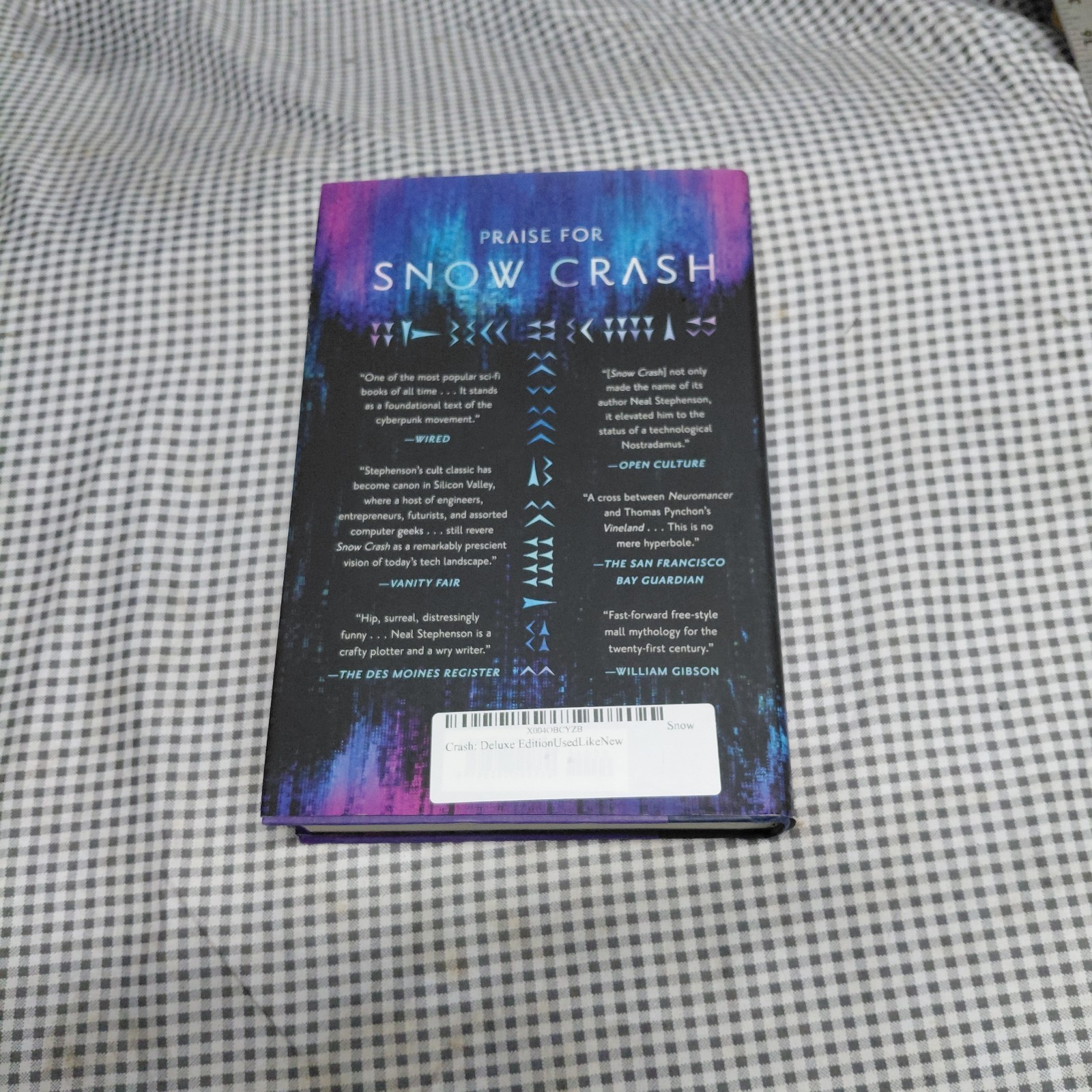 Snow Crash: Deluxe Edition (Hardback)
