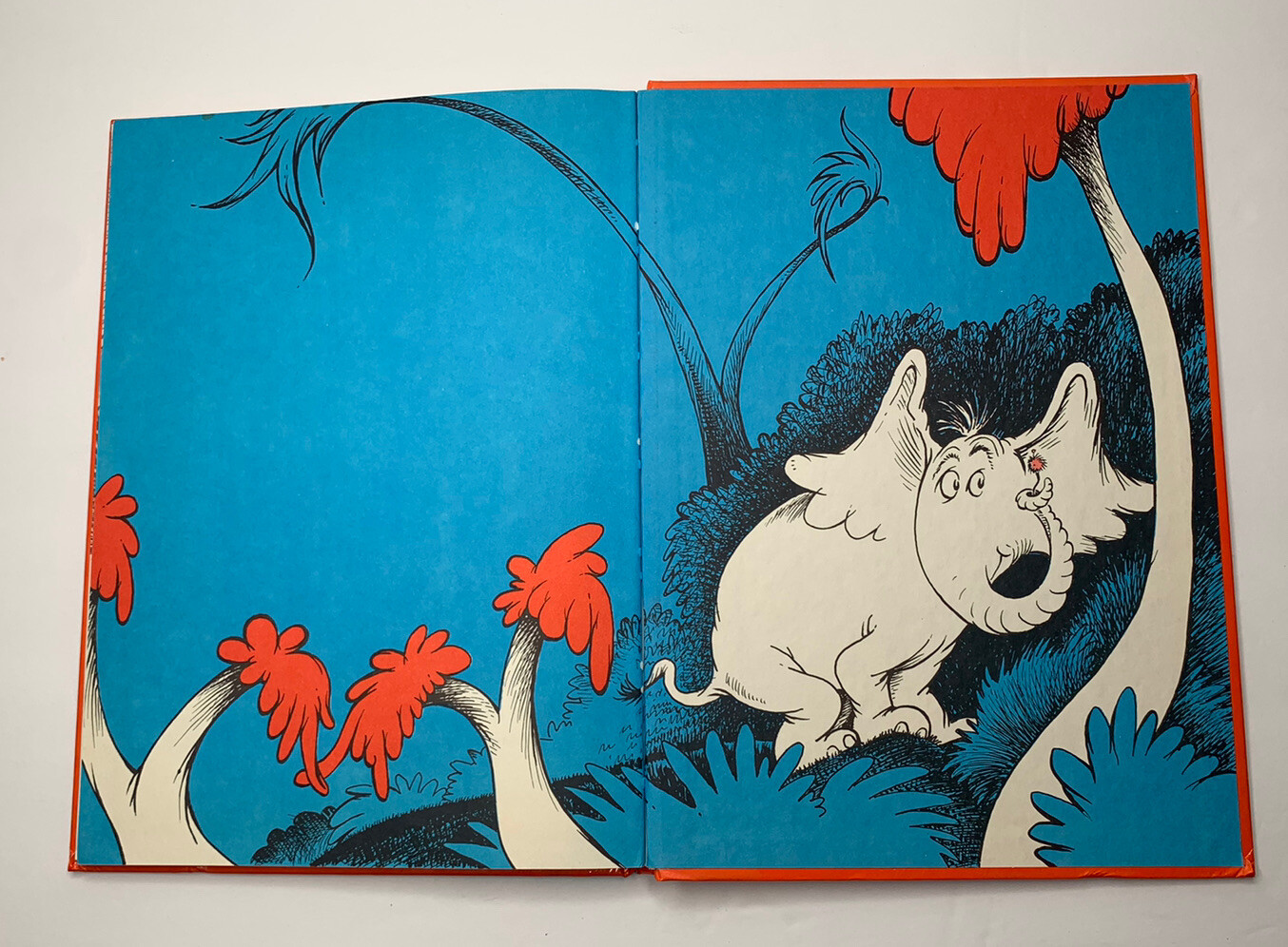 DR SEUSS 1982 HORTON HEARS A WHO HARDCOVER BOOK 11 X 8 INCHES