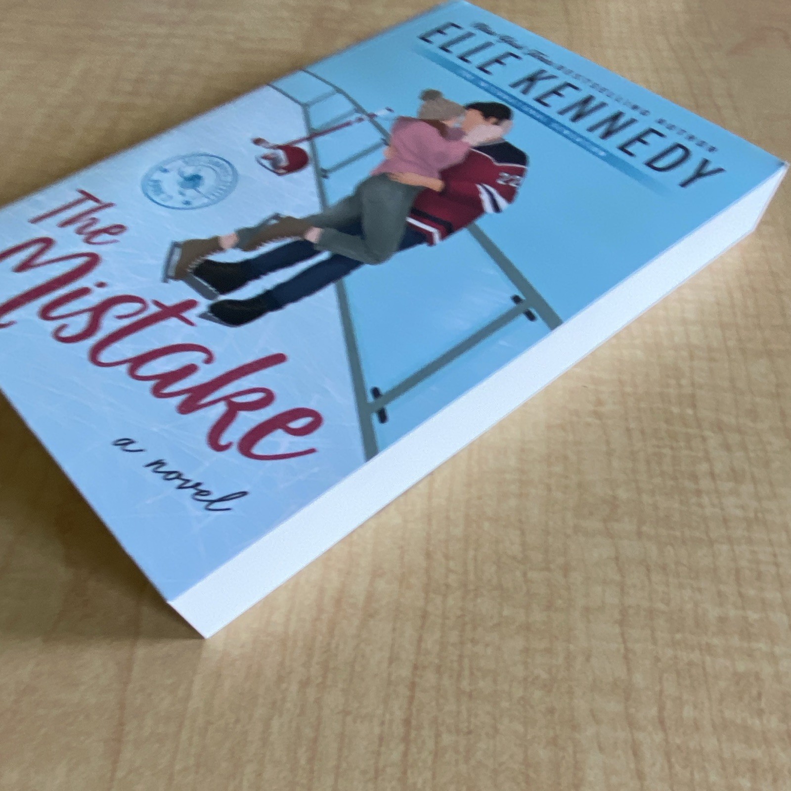 The Mistake (Off-Campus) by Elle Kennedy, Bloom Books Romance Fiction Novel PB