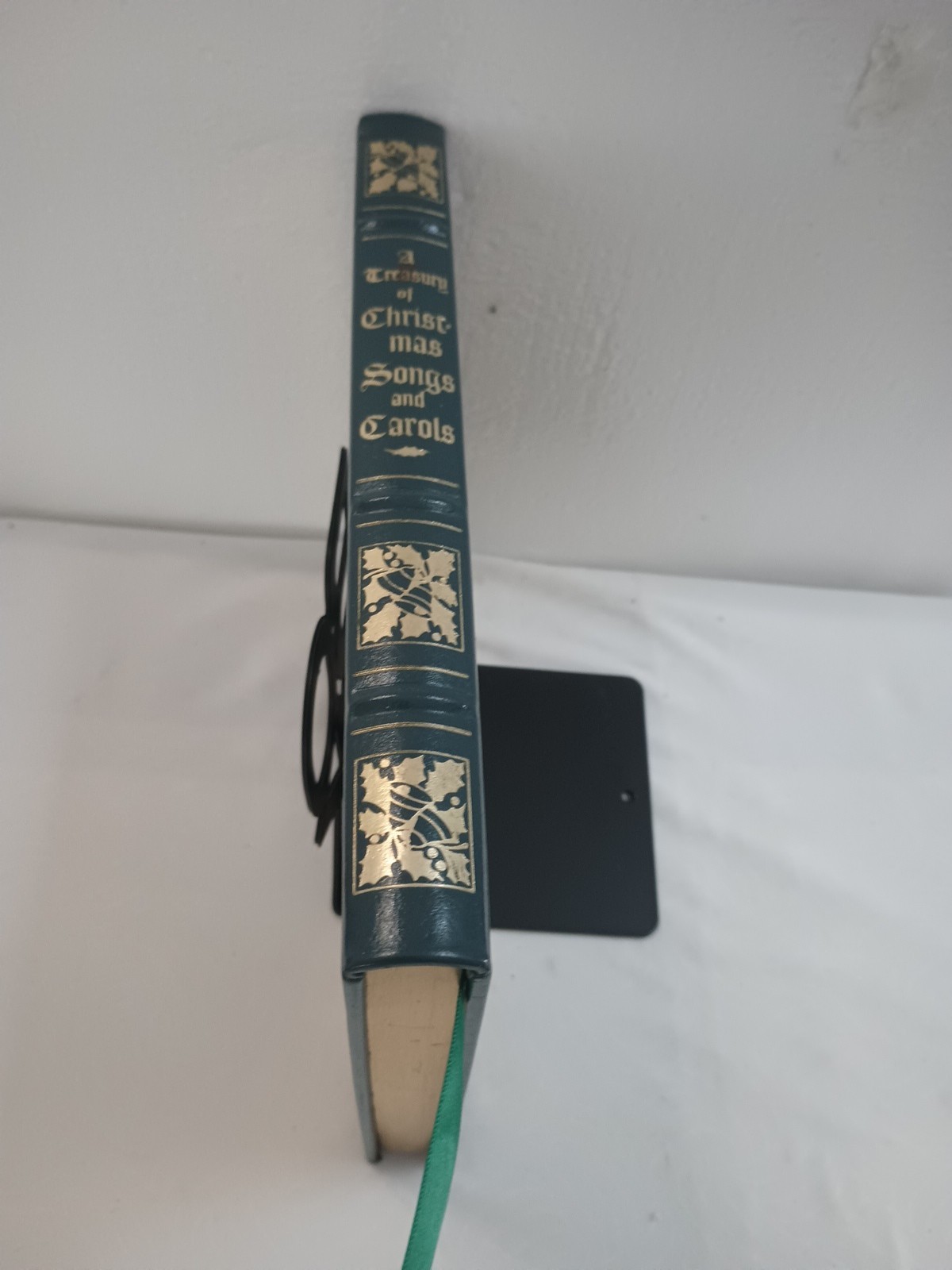 Easton Press A Treasury of Christmas Stories and Poems Free Shipping