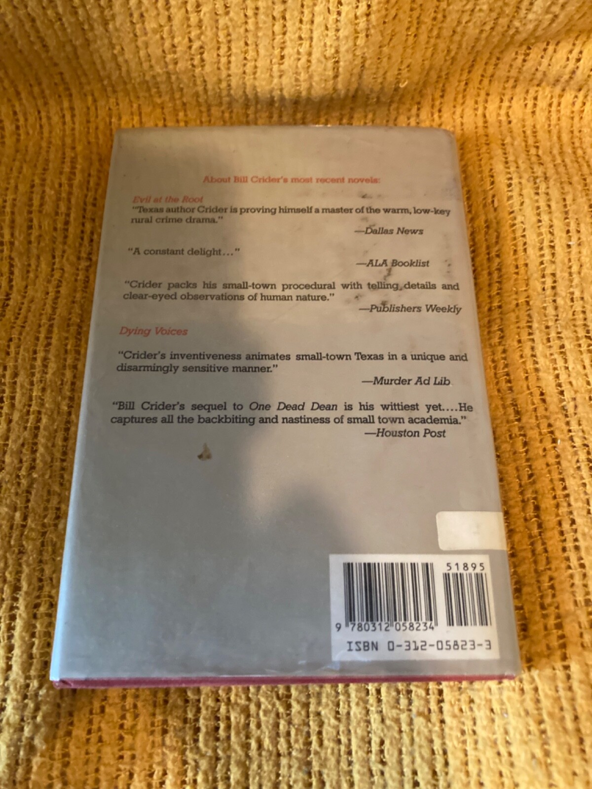 Blood Marks (Bill Crider, Hardcover, St. Martin’s Press, 1991, First Edition)