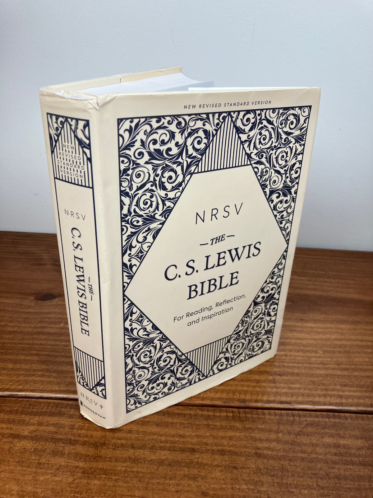 NRSV C. S. Lewis Bible Comfort Print Reading Reflection Inspiration Hardcover