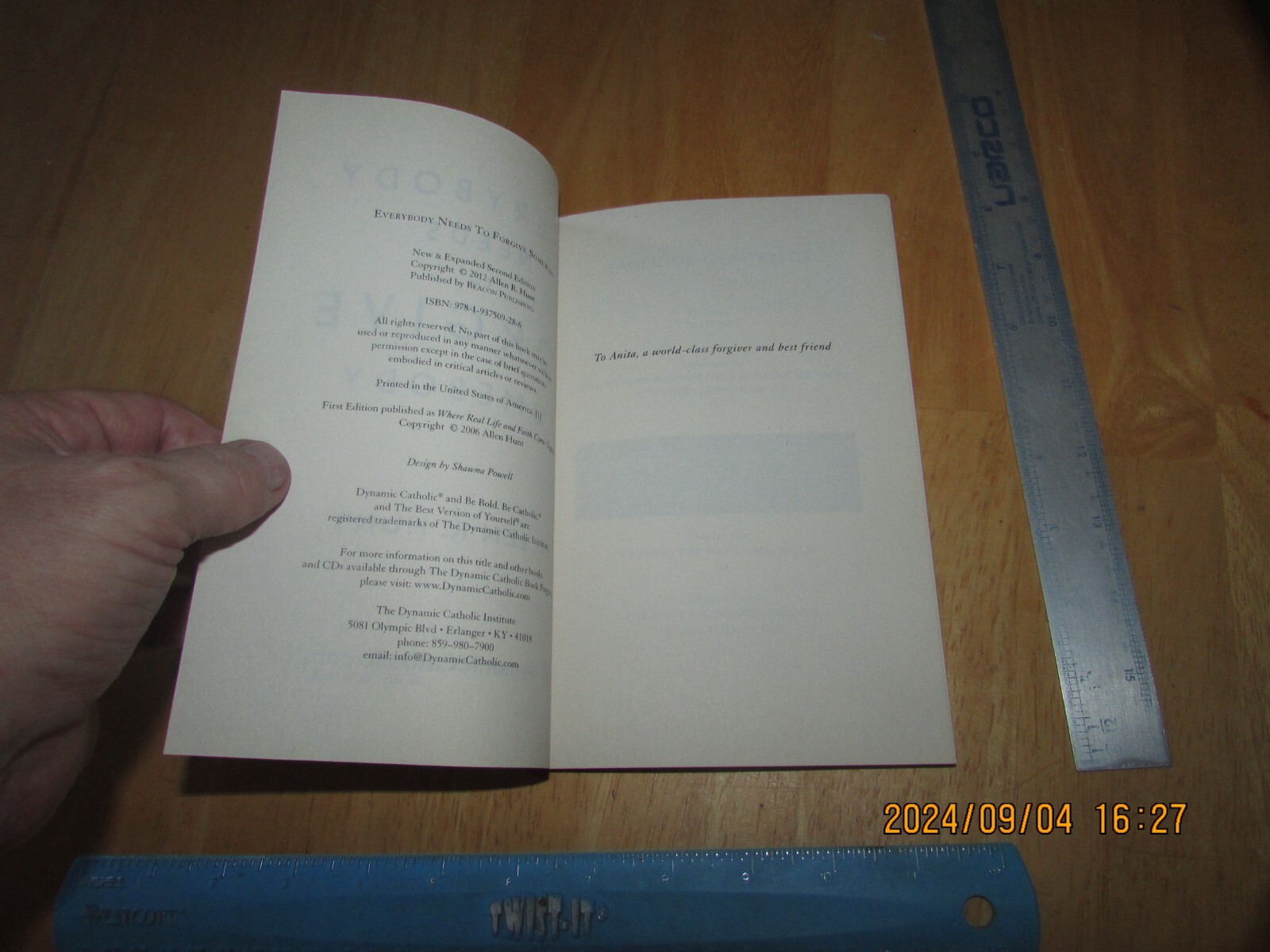 Everybody Needs to Forgive Somebody by Allen R. Hunt (2012, Trade Paperback)