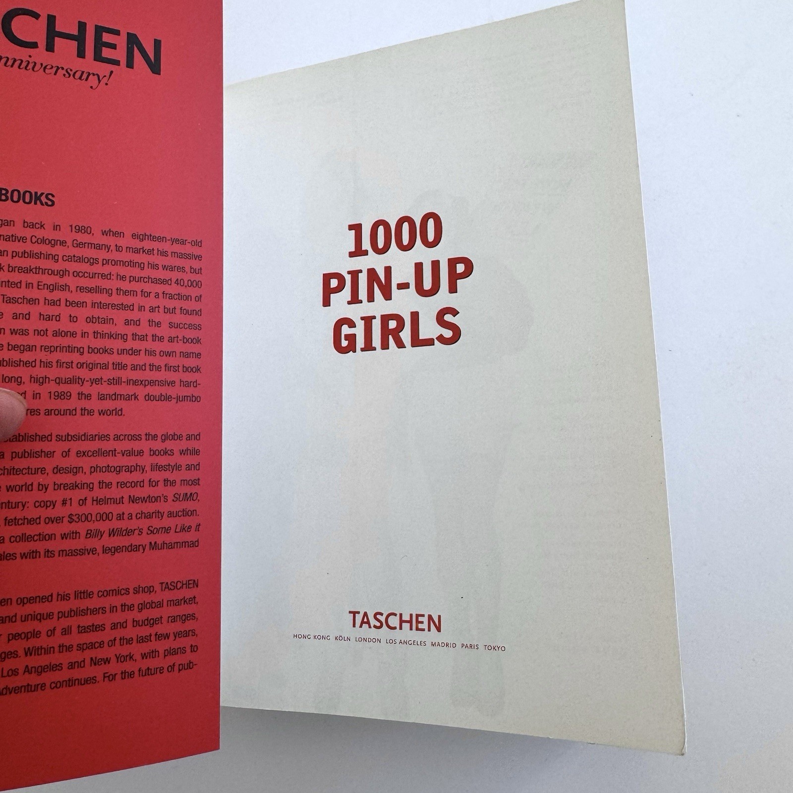 1000 Pin-up Girls: Twenty Fifth Anniversary Edition