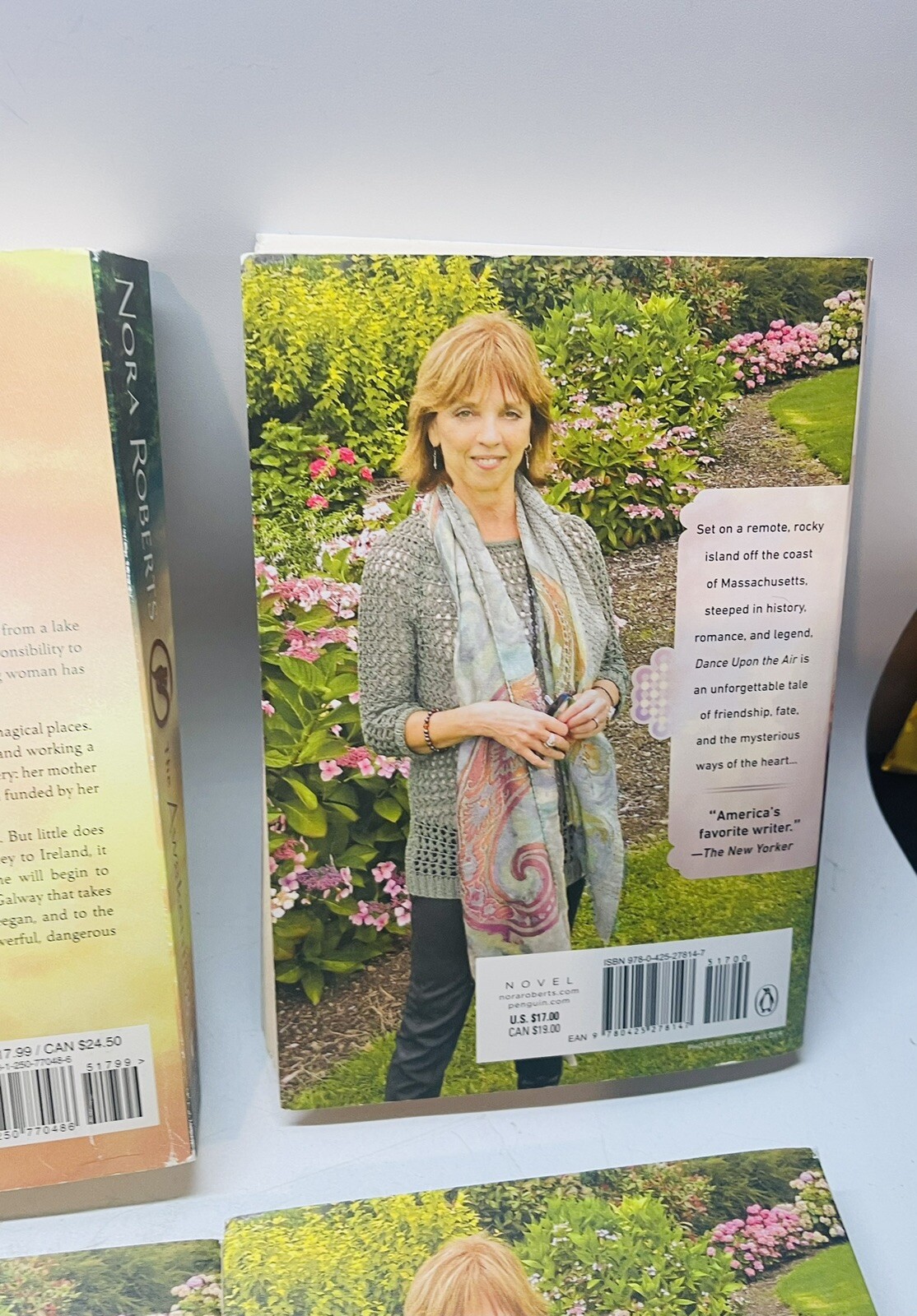 Nora Roberts Book Lot 5 Paperbacks Face The Fire , Heaven And Earth
