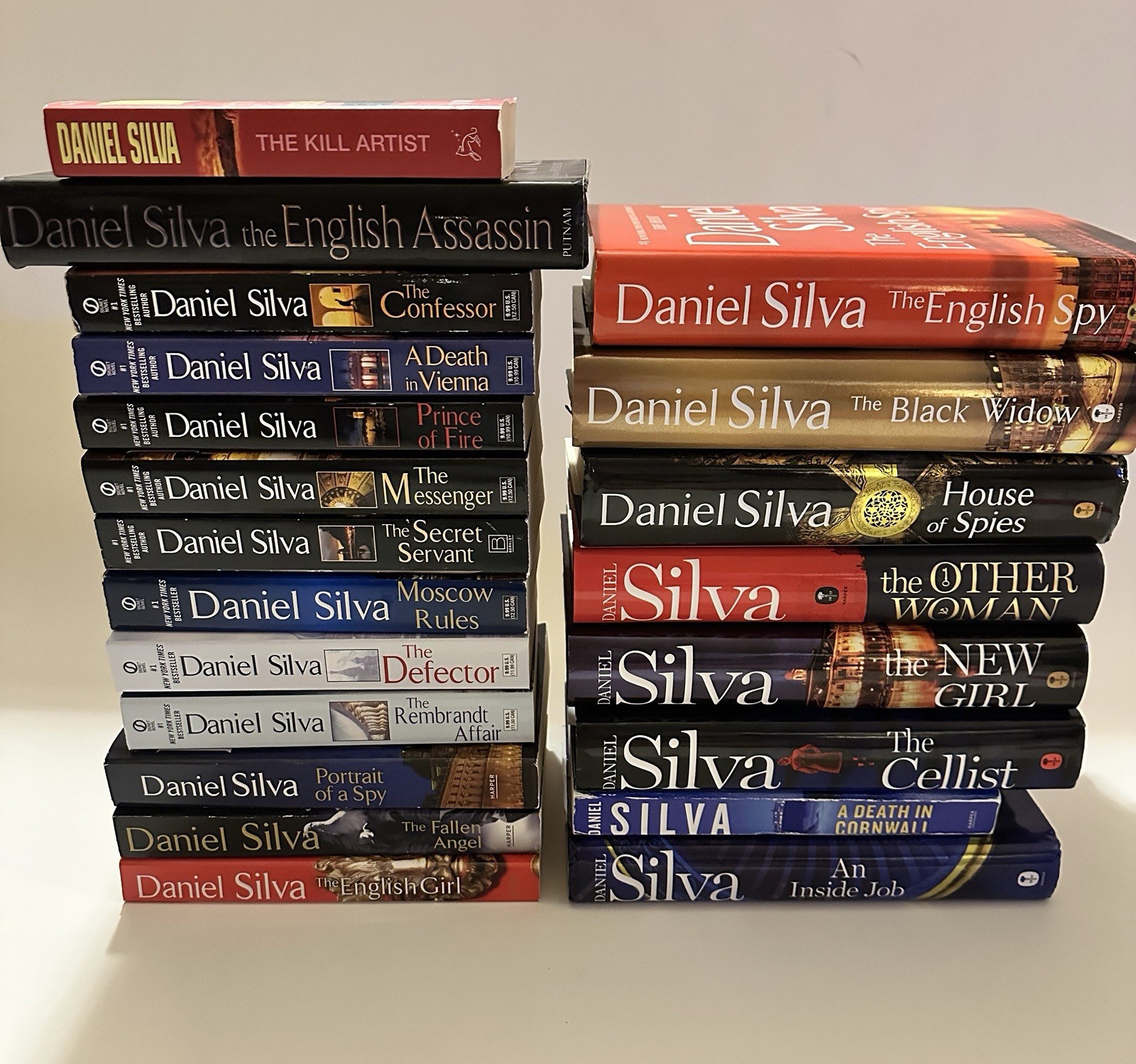 Lot of 21 Gabriel Allon Books by Daniel Silva Spy Series in Mixed Formats