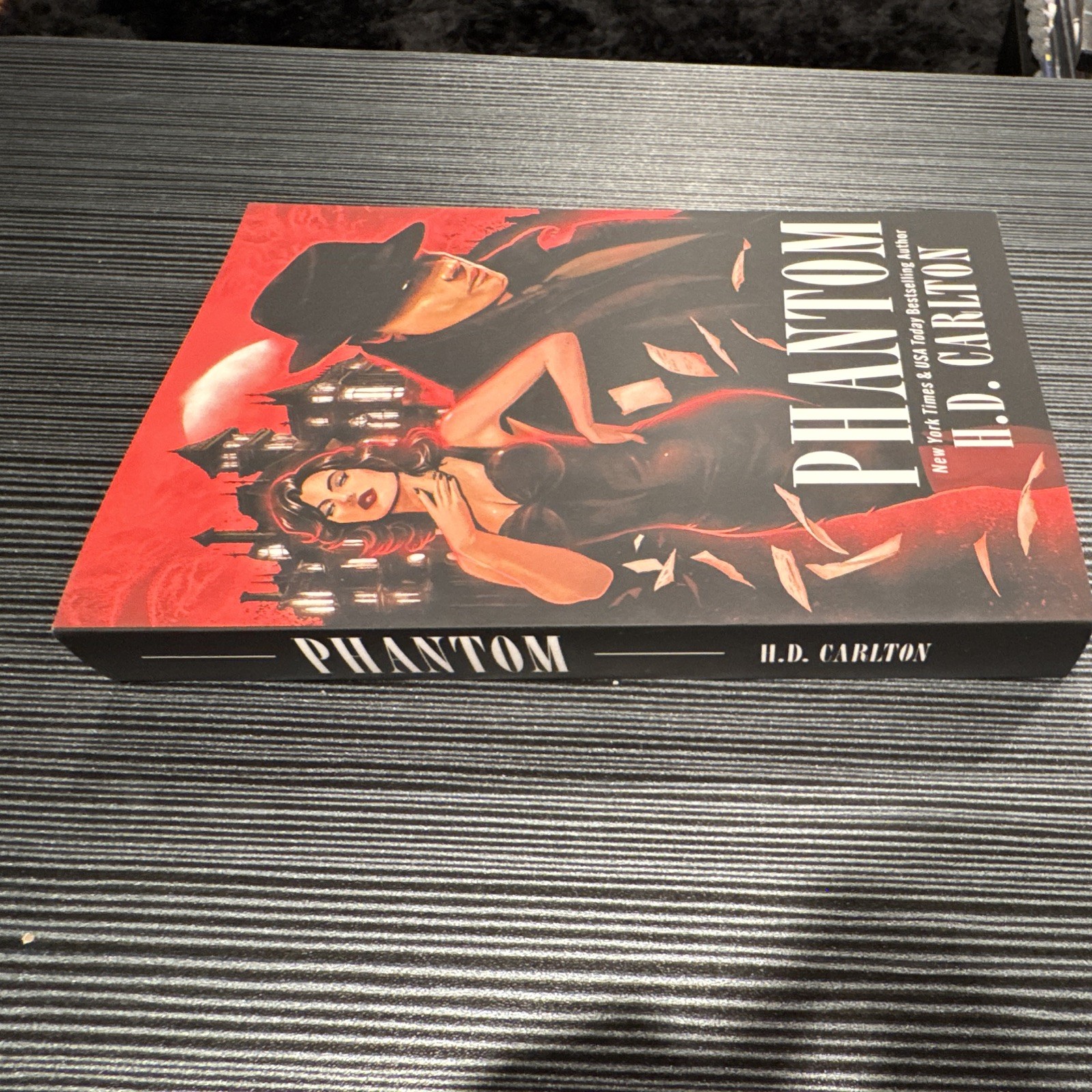 H.D. Carlton Phantom Trade Paperback 2025 Zando Contemporary Romance Suspense