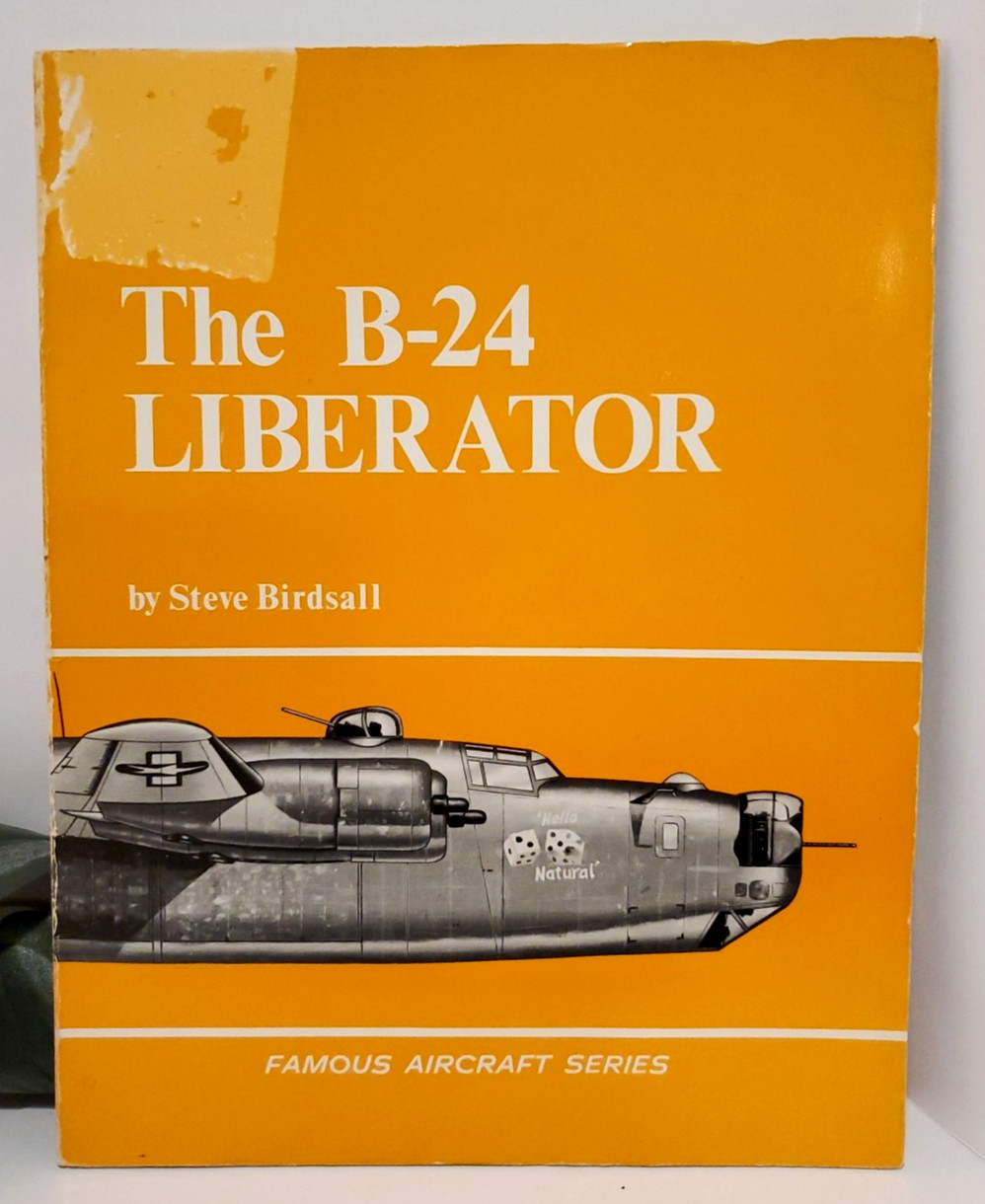 Vintage Famous Aircraft Series The B-24 Liberator Steve Birdsall Arco Pub 1968