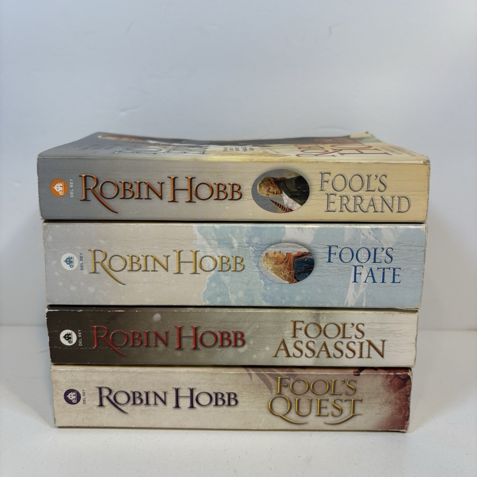 Robin Hobb Lot If 4 Books – Tawny Man 1, 3 & Fitz And Fool 1, 2