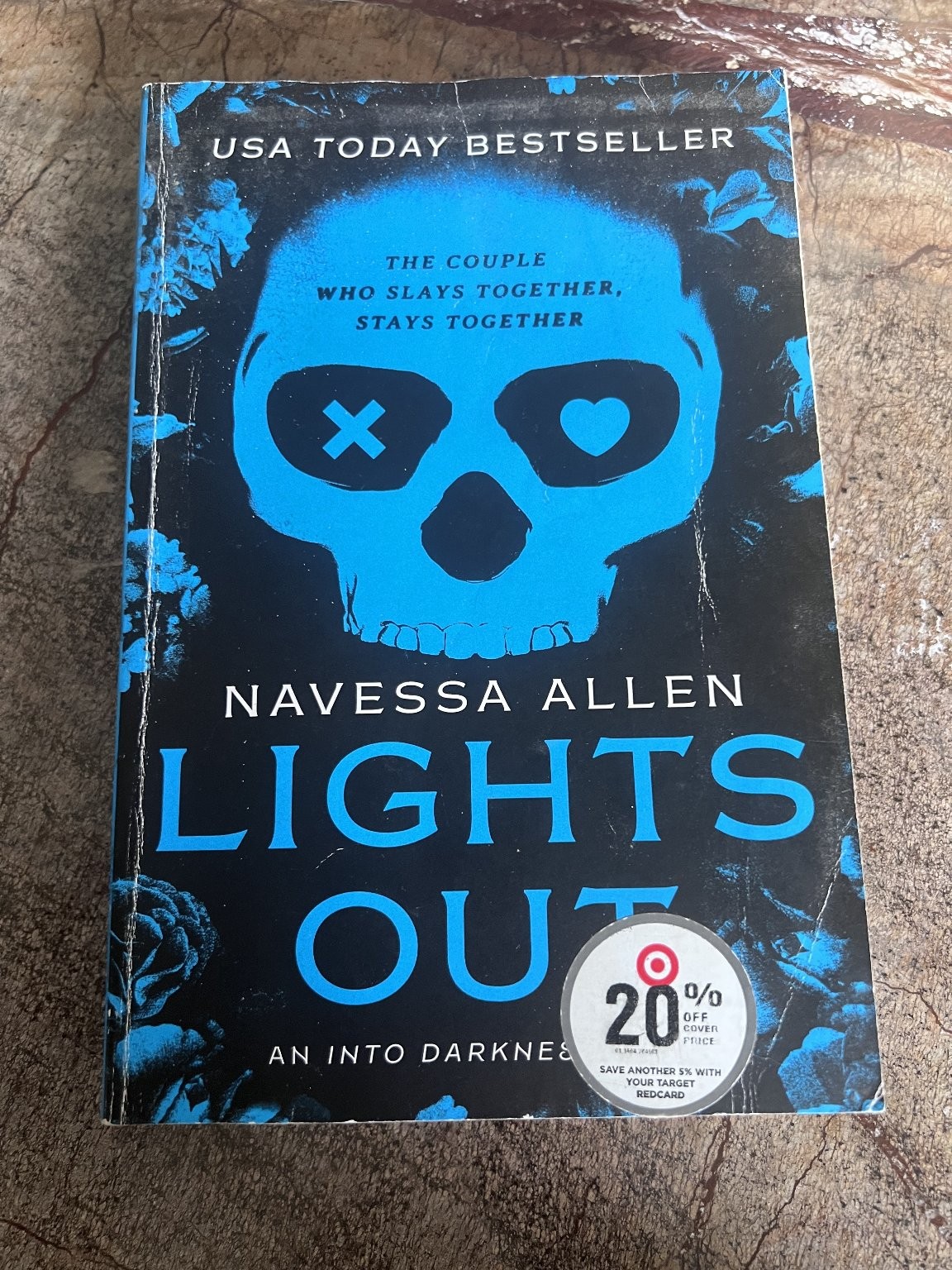 Lights Out Navessa Allen 2024 First Edition Dark Romance Into Darkness Zando