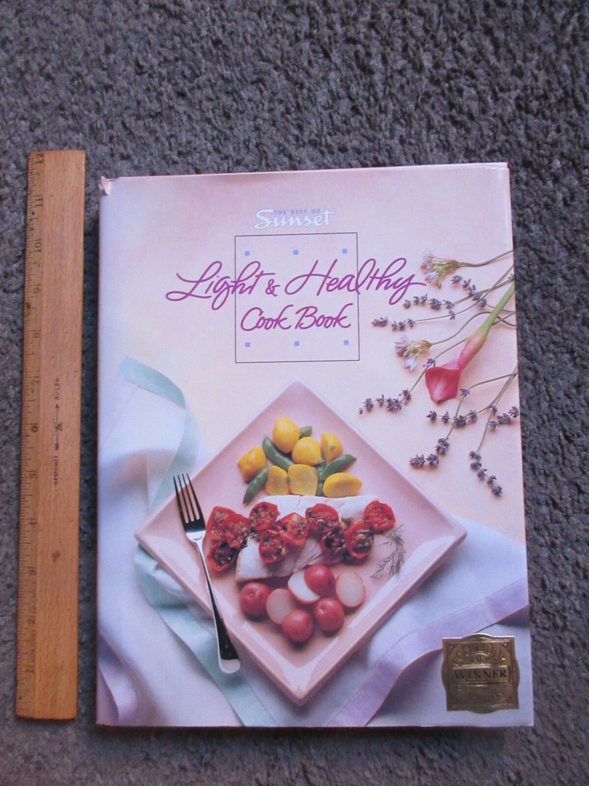 THE BEST OF SUNSET “LIGHT & HEALTHY COOK BOOK” 1990 HARDBACK EX.240 PAGES OOP
