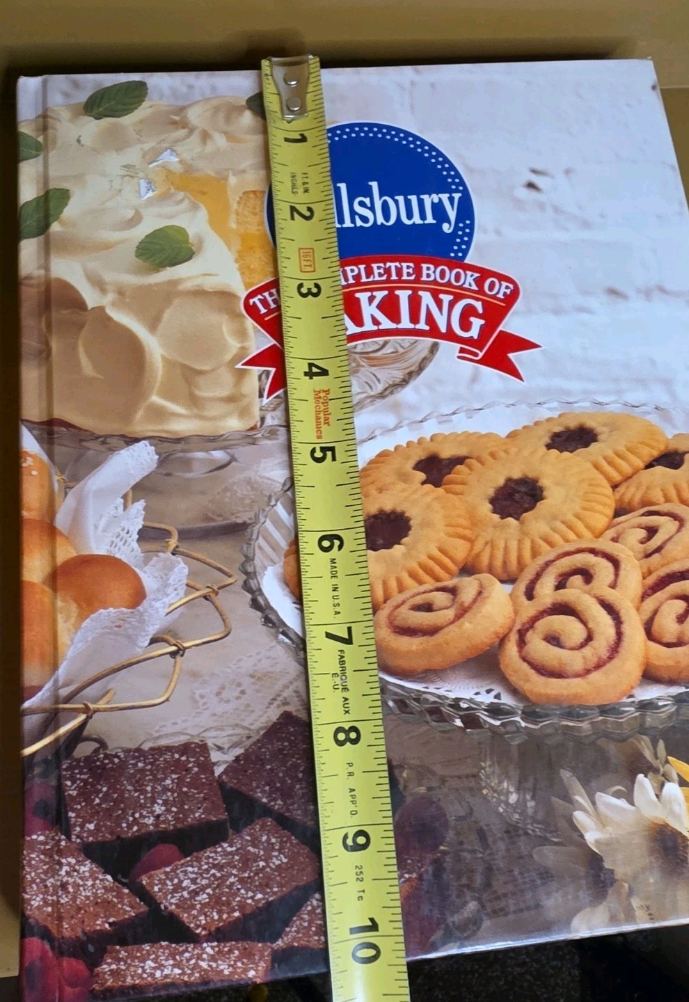Complete Book of Baking Pillsbury Cookbook 1993 Hardcover 512 Pages Of Recipes