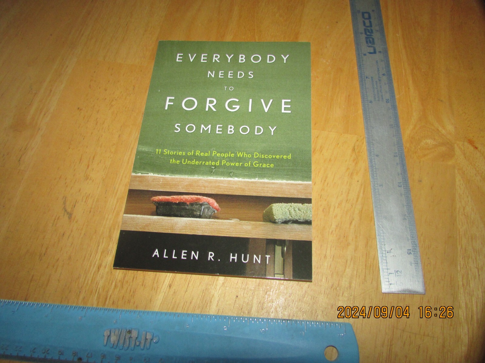 Everybody Needs to Forgive Somebody by Allen R. Hunt (2012, Trade Paperback)