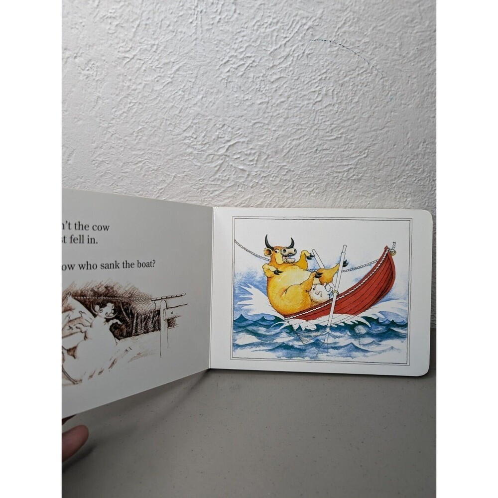 Who Sank the Boat? Pamela Allen Board Book Early Science Concepts Ages 2-6 Eng