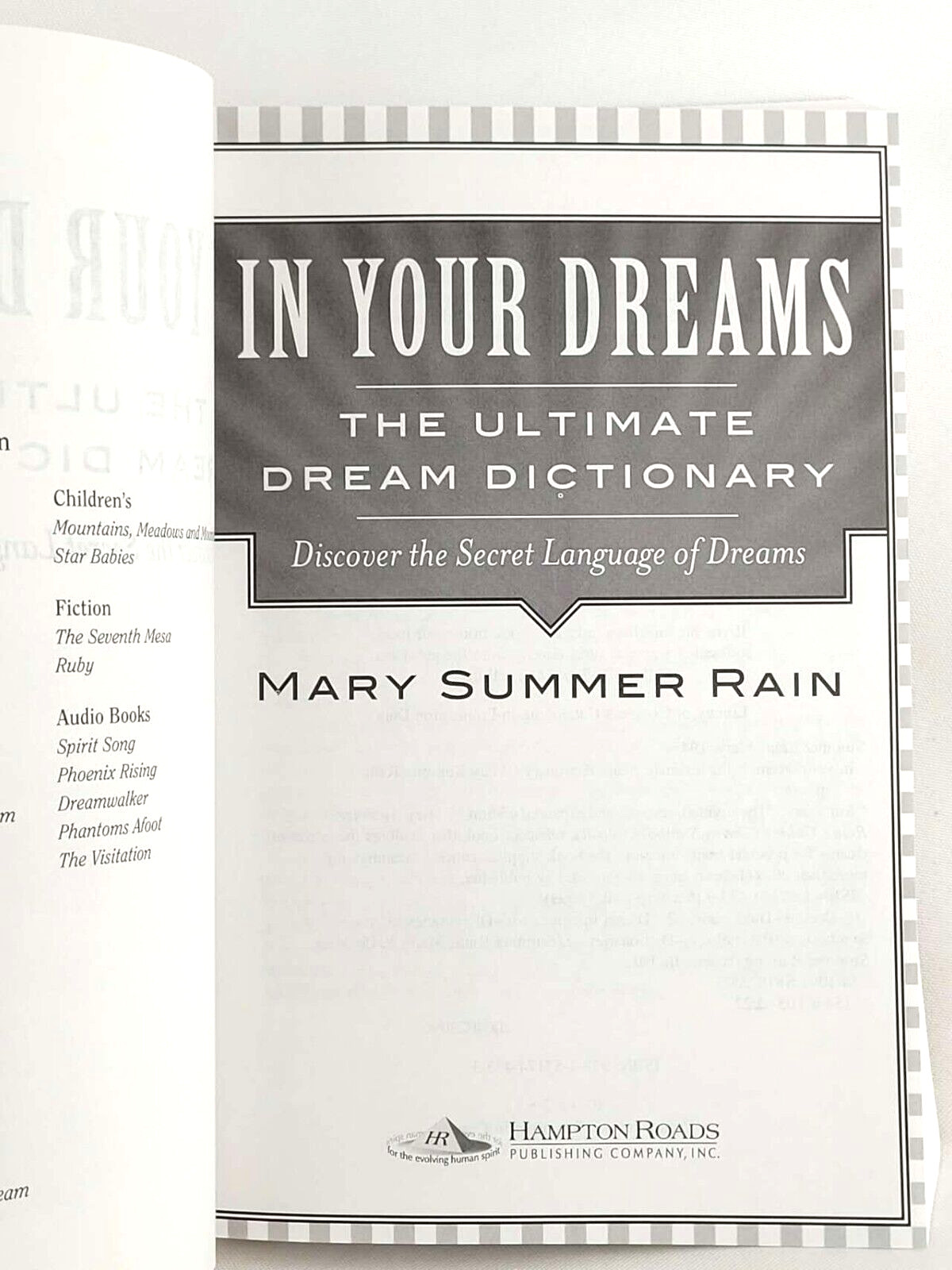 IN YOUR DREAMS The Ultimate Dream Dictionary by Mary Summer Rain (Author) NEW