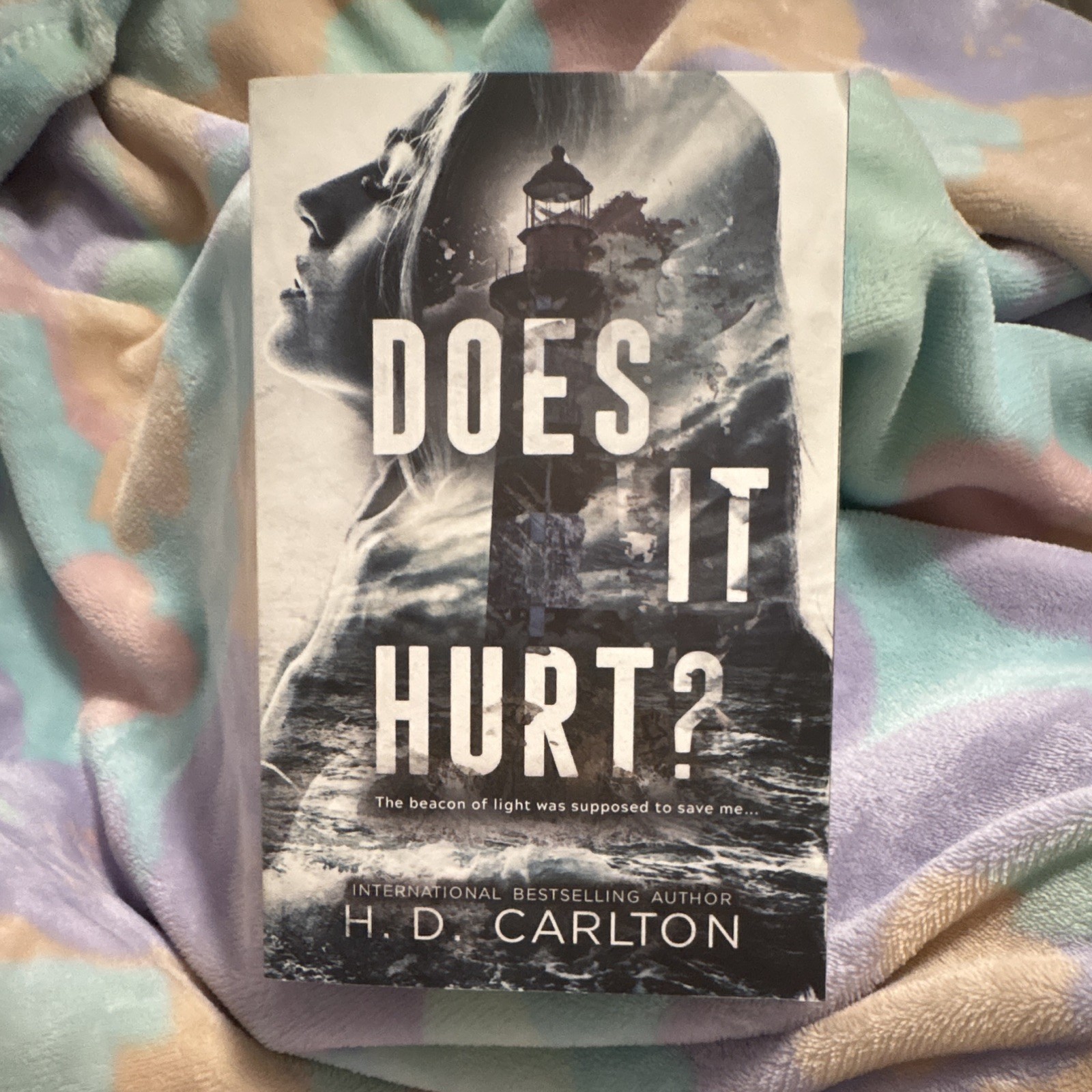 H. D. Carlton Does It Hurt? Trade Paperback 2024 Zando Romance Suspense Novel