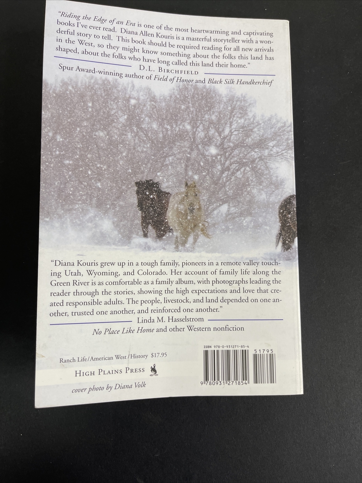 Riding the Edge of an Era: Growing Up Cowboy on the Outlaw Trail by Kouris: New