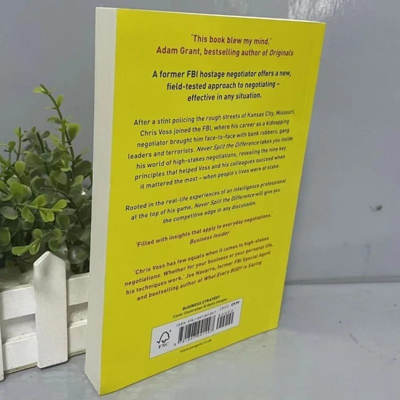 Never Split The Difference By Chris Voss Books In English for Adults Negotiation