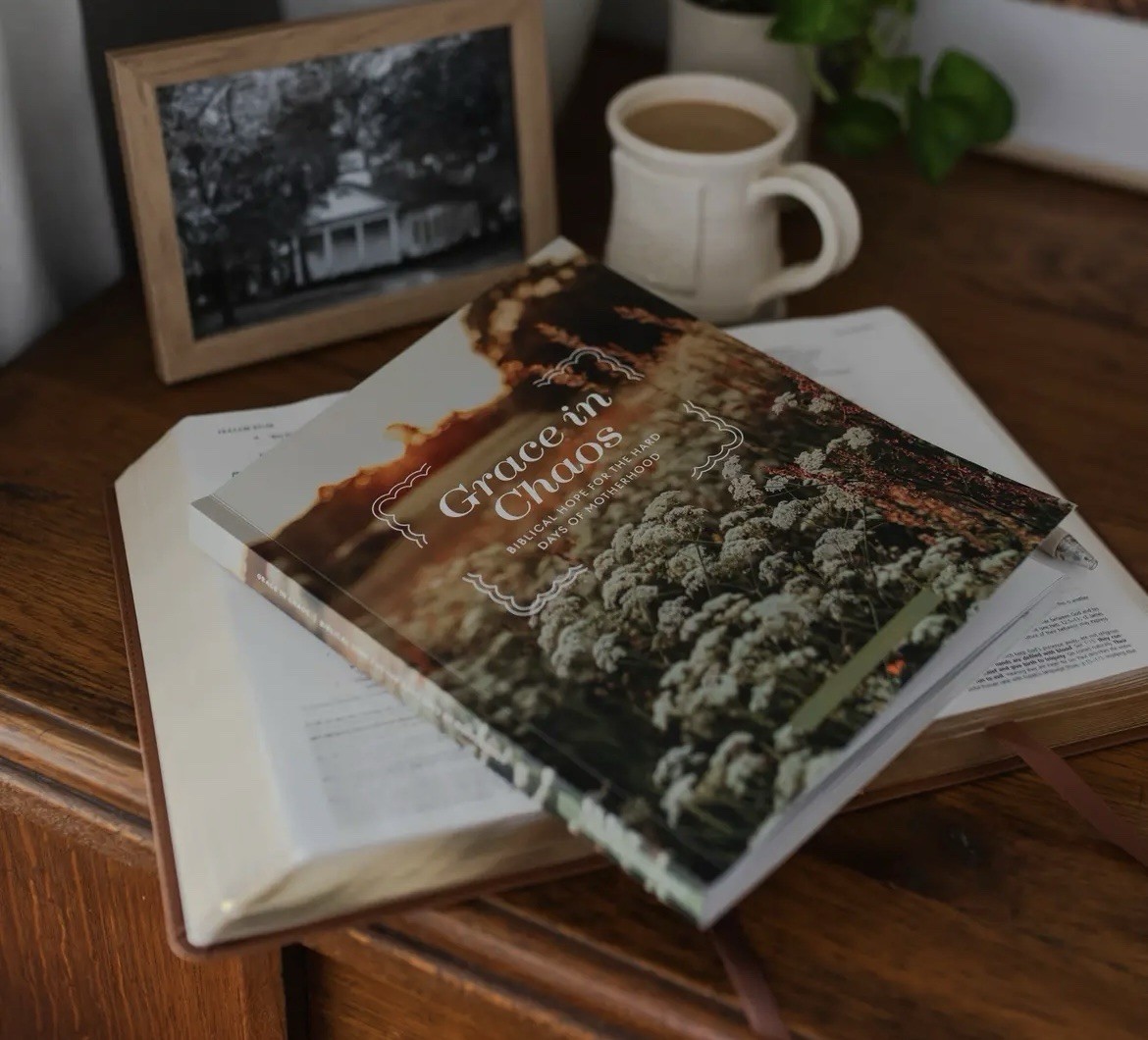 Brand New Grace In Chaos, 5 Week Hope For Hard Days Of Motherhood Bible Study
