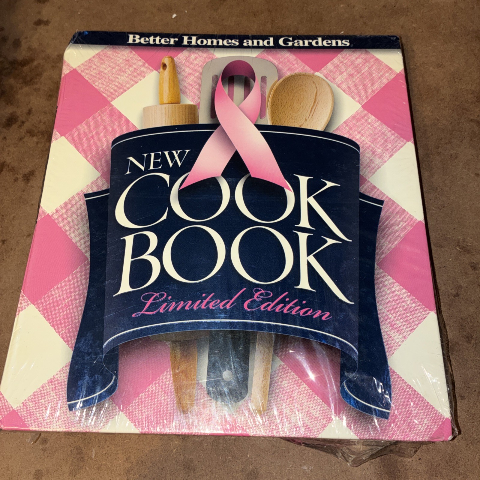 Better Homes & Gardens New Cookbook Limited Edition Pink 2005 Ring Bound Q2
