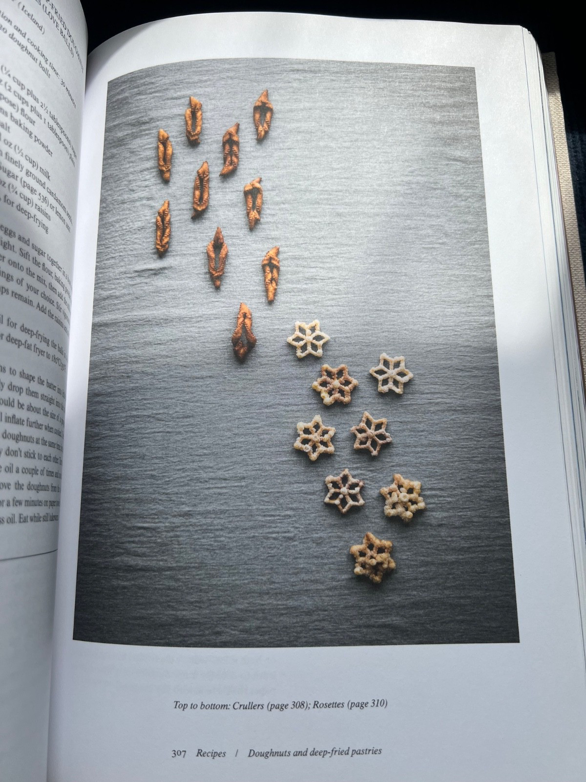 The Nordic Baking Book – Hardcover, by Nilsson Magnus – PHAIDON, Very Good Cond