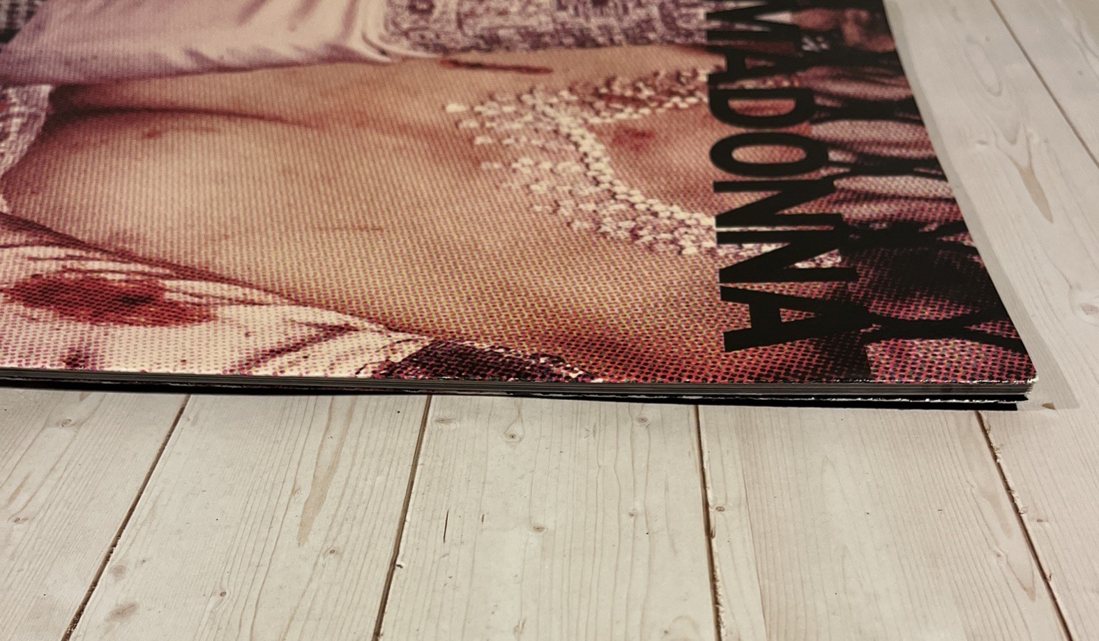 Madonna Rebel Heart Tour Book 2015 Program Concert Photos – 15 x 11 Inches