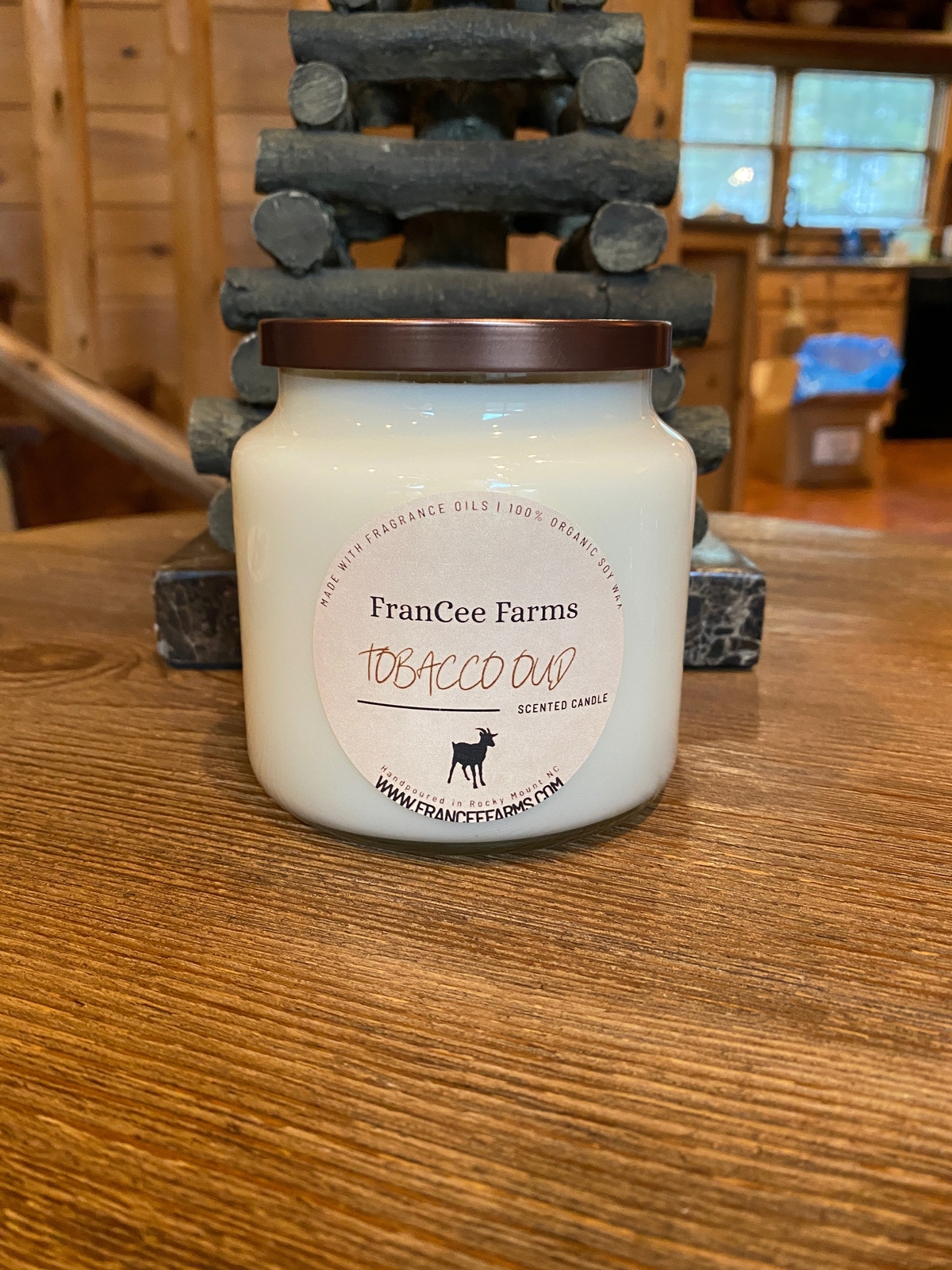 Tobacco Oud Apothecary Candle