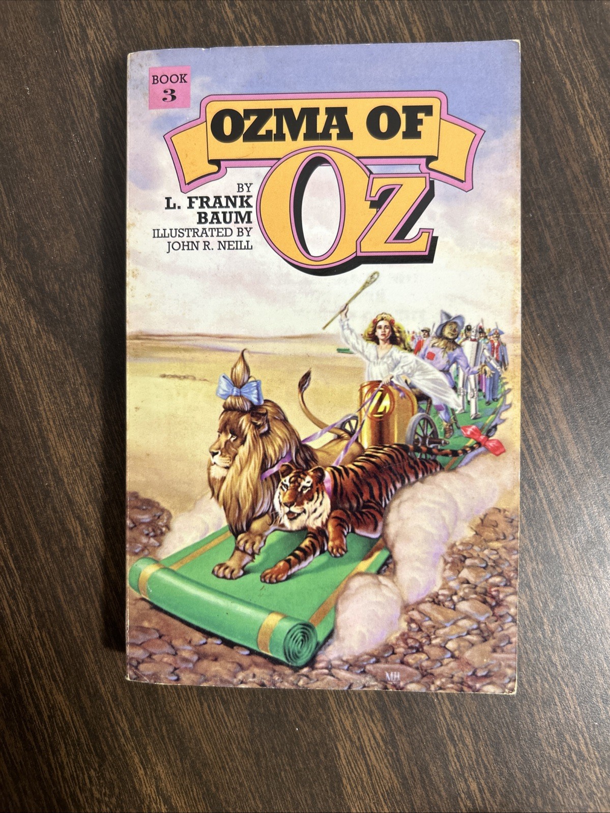 Lot of 3 Oz Series paperbacks L. Frank Baum Book 2,3,and 4