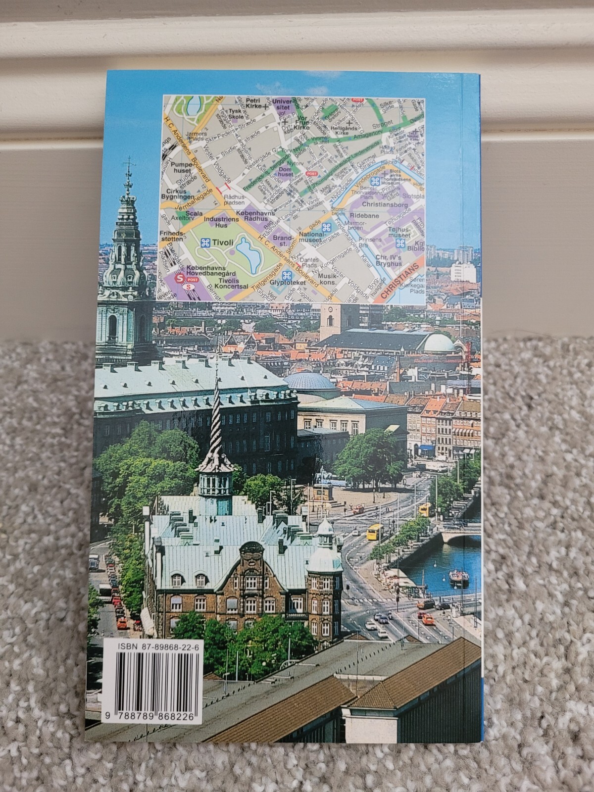 GUIDE TO COPENHAGEN – ENGLISH – 96 PAGES, 151 PHOTOGRAPHS -TROJABORGS FORLAG