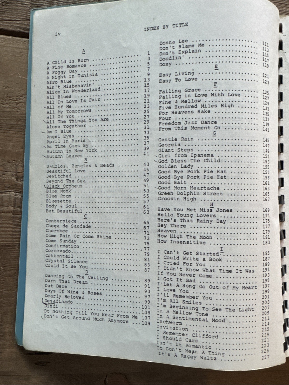 The Real Vocal Book – Real Vocal Book Press – 480 Pages – 223 Charts – Vintage
