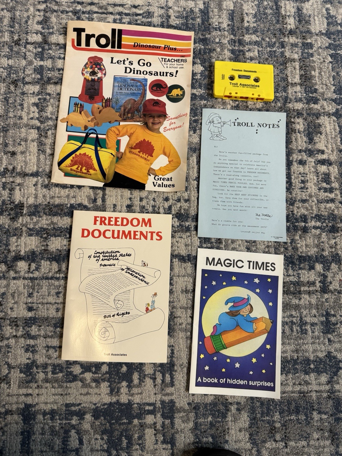 Vintage Scholastic 1980’s TROLL BOOK CLUB Teacher FLYER BOOKLET BAG SET w/ Tape