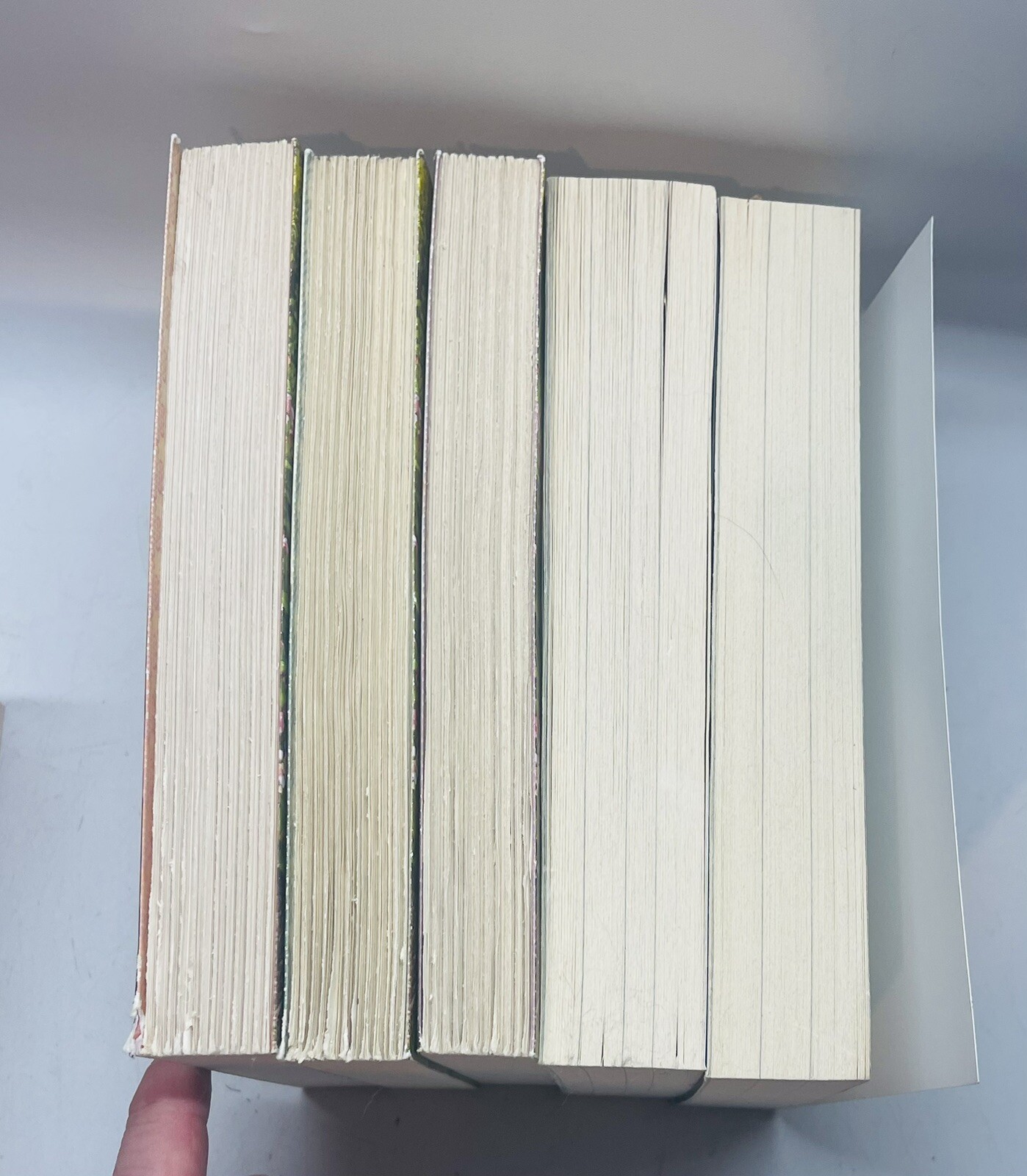 Nora Roberts Book Lot 5 Paperbacks Face The Fire , Heaven And Earth
