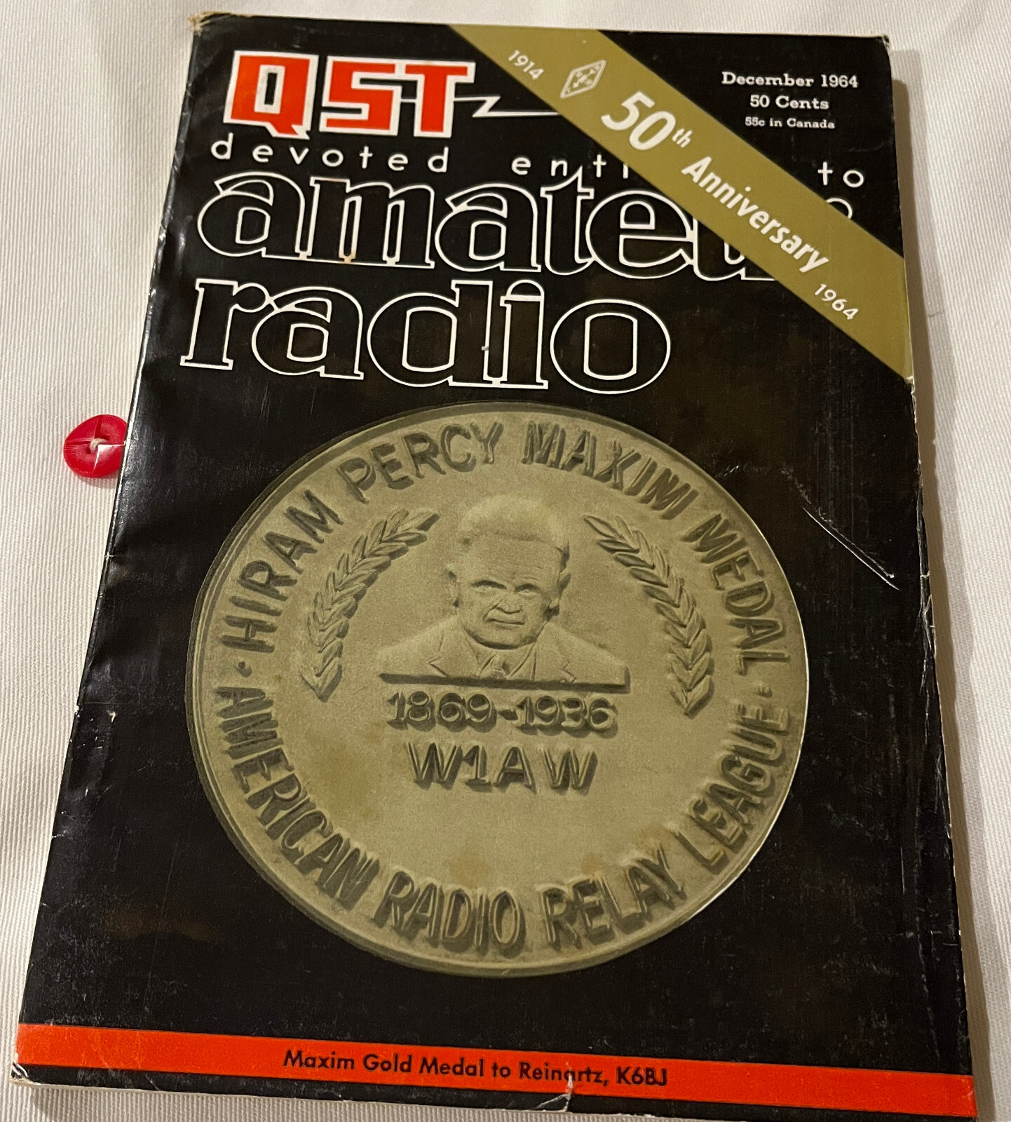 QST December 1964 – Magazine devoted entirely to Amateur Radio , 208 Pages