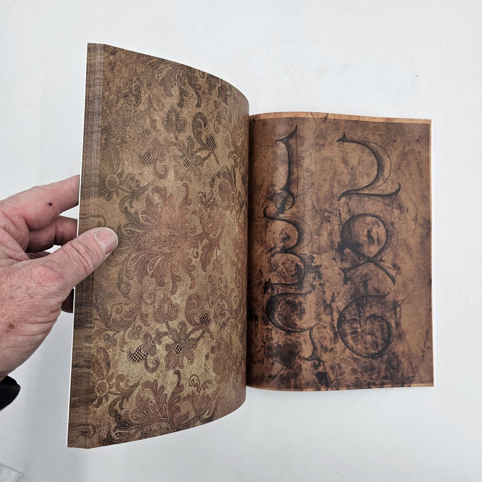 Medieval Junk Journal Pages: 44 Pages Illuminated Renai… by Operation Reprint