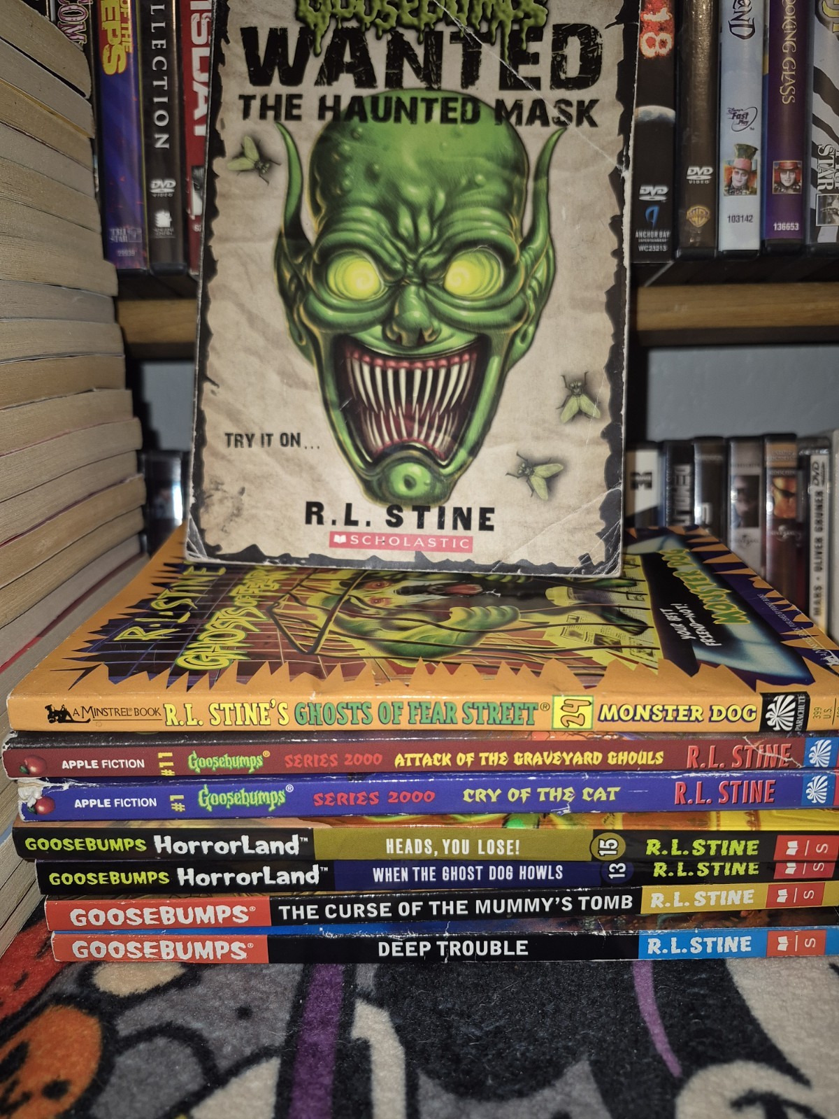 Goosebumps R.L Stine Apple Fiction Lot of 32 Scholastic Books Vintage 90s-2000s