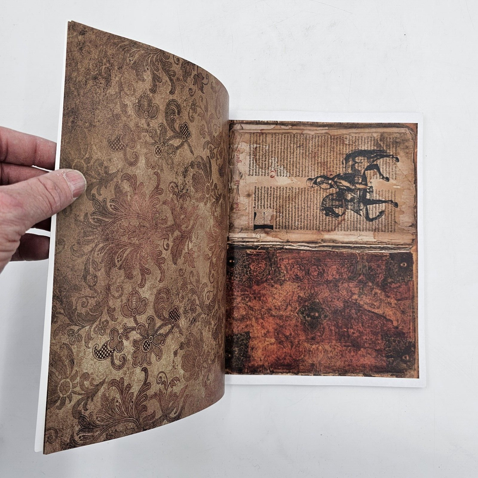 Medieval Junk Journal Pages: 44 Pages Illuminated Renai… by Operation Reprint