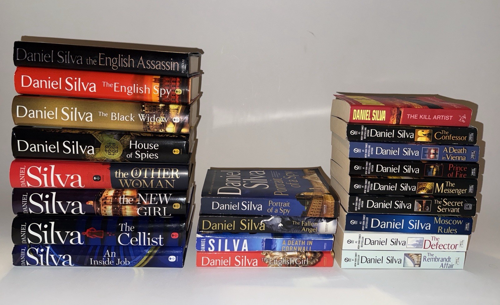 Lot of 21 Gabriel Allon Books by Daniel Silva Spy Series in Mixed Formats