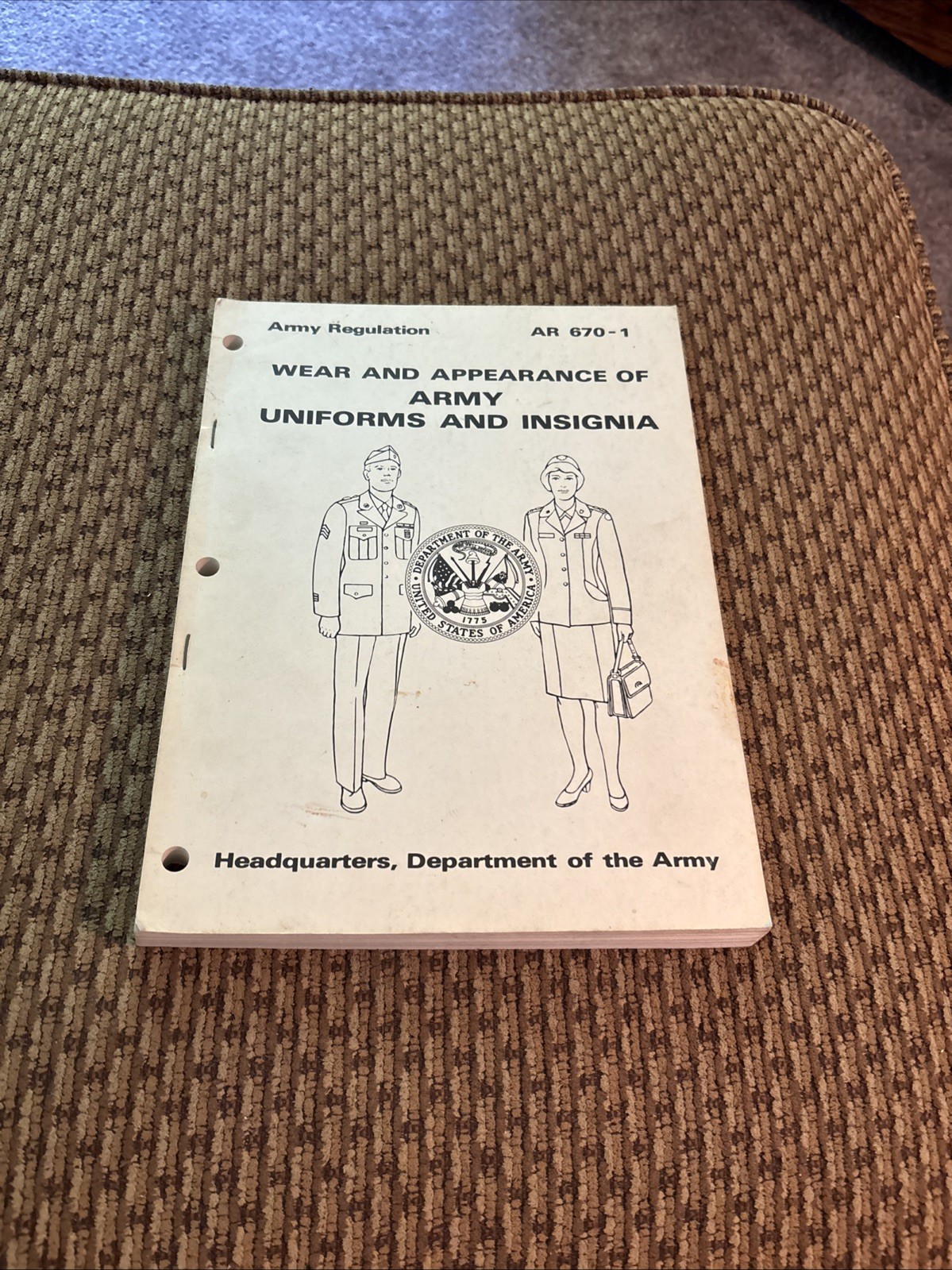 ARMY REGULATION AR 670-1 WEAR AND APPEARANCE OF ARMY UNIFORMS AND INSIGNIA